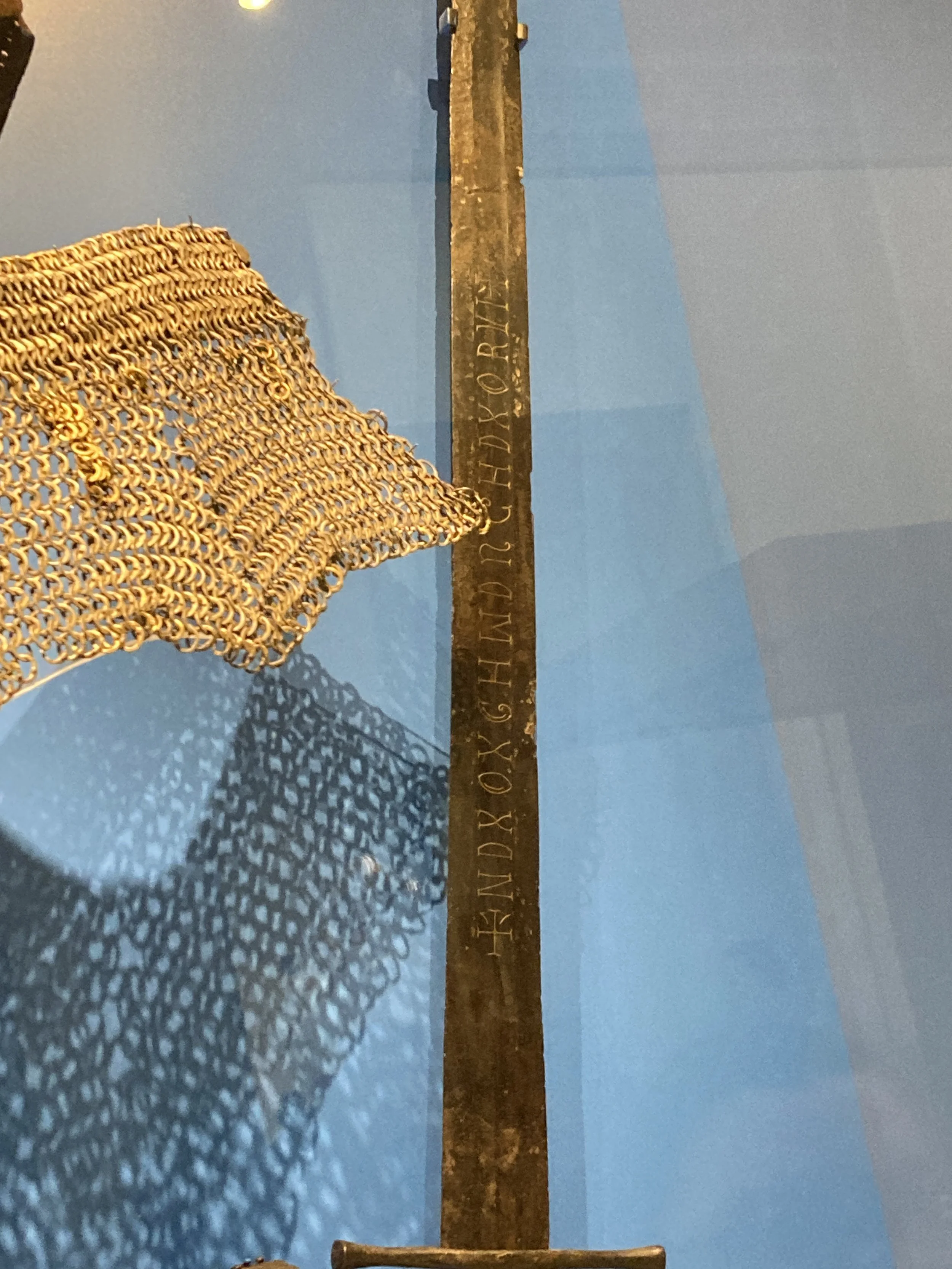 16. @Coco_Cat38 F457863B-18AD-4F19-AF7A-815E960A0D06 - Ruby King.jpeg