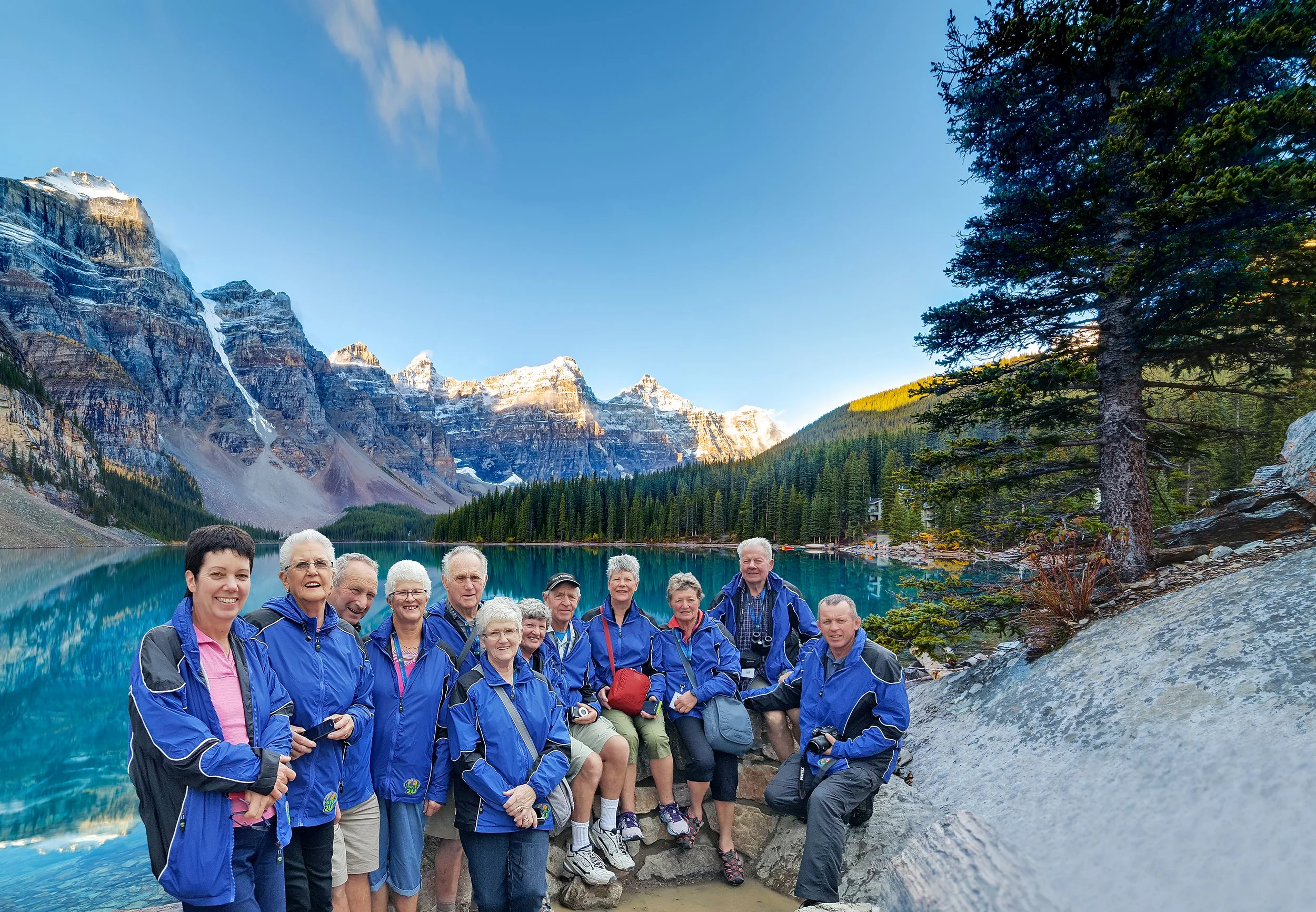 Moraine Lake and T2U group.jpg