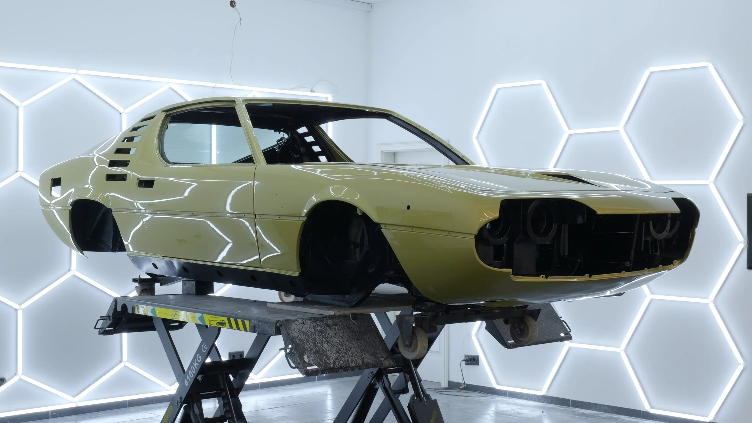 Alfa Romeo Montreal (Rohkarosse)