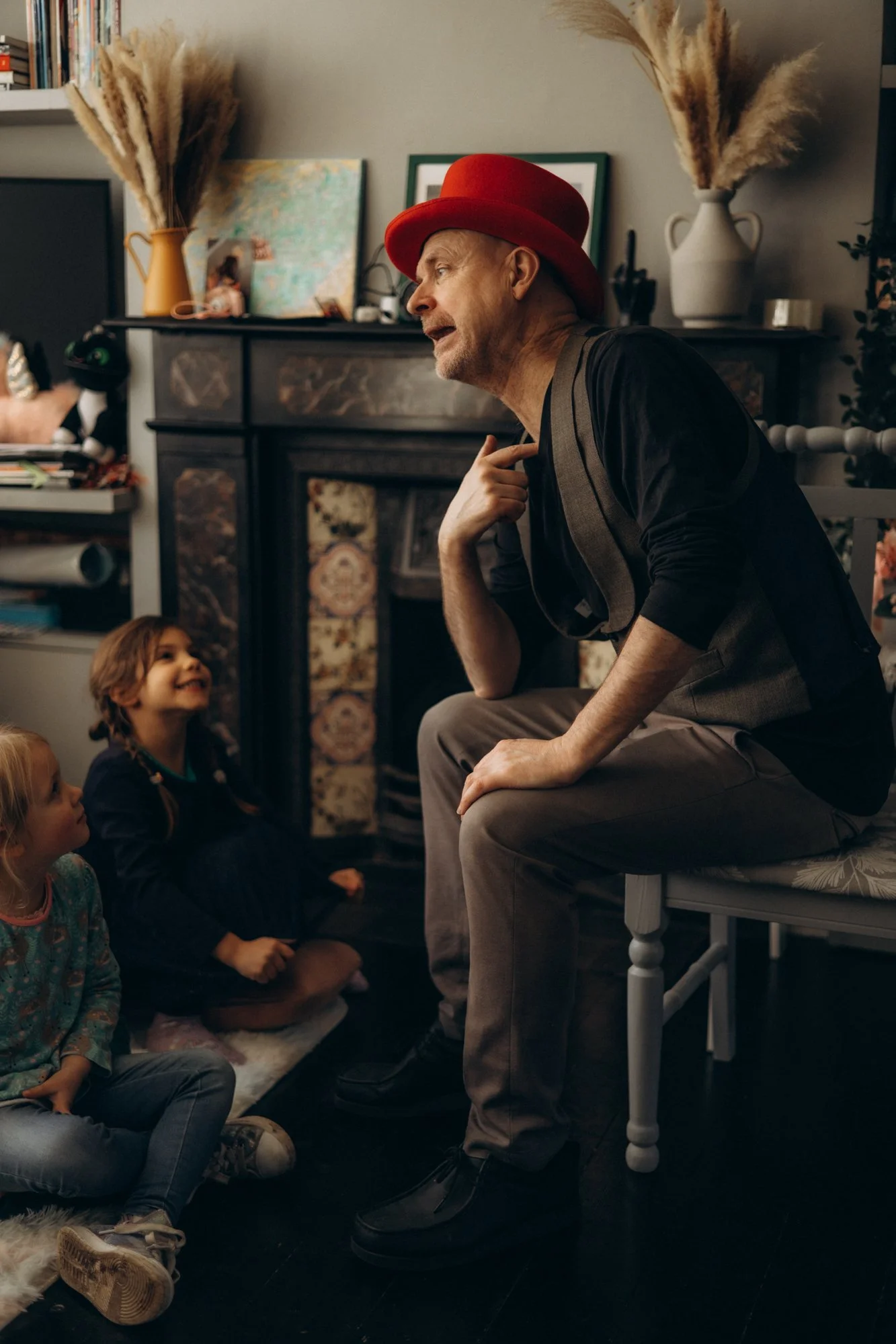 Children's party entertainer, candid family event photography London