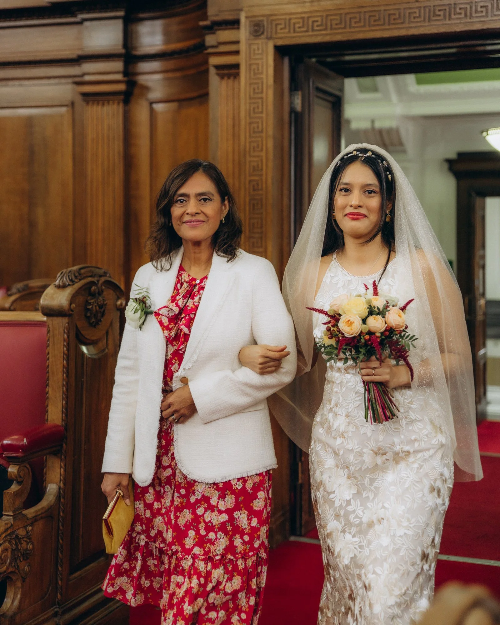 islington-register-office-wedding-photographer-london-029.jpg