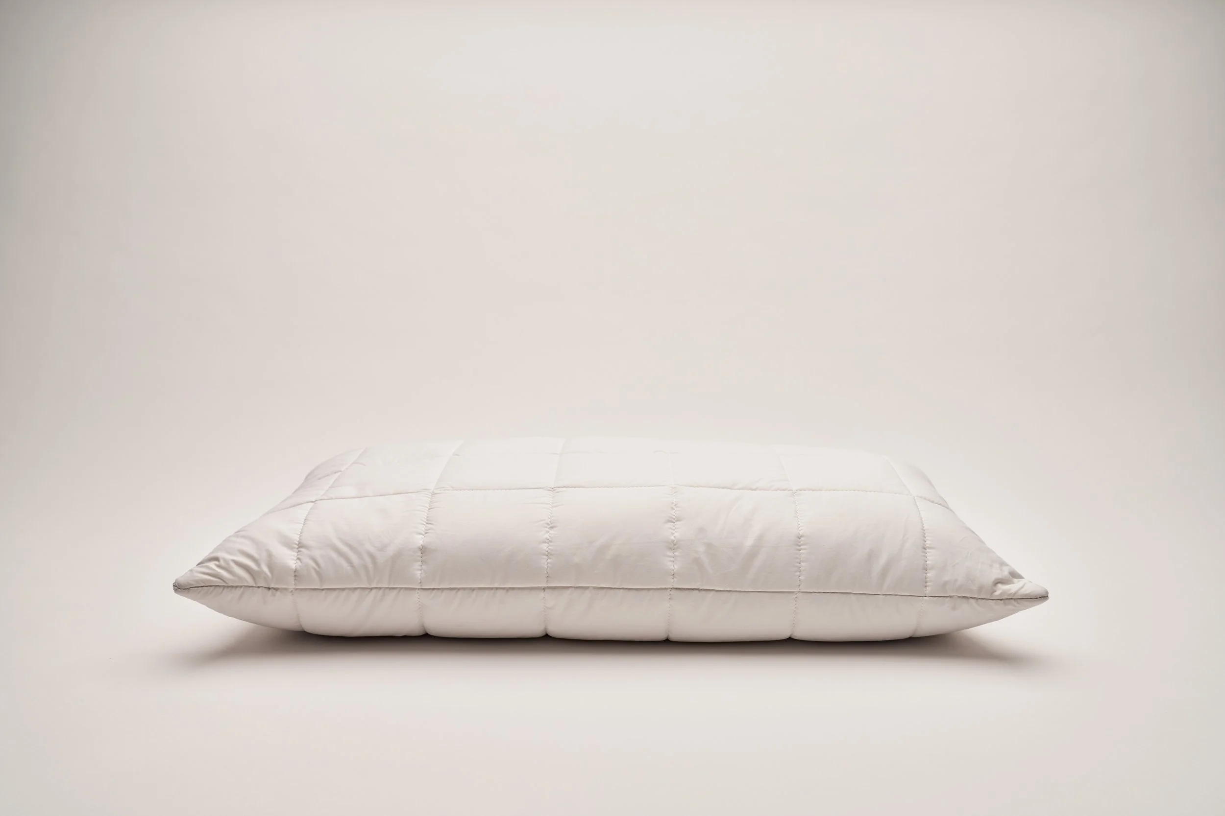 AndSoToBed_Vispring Adjustable Wool Luxury Pillow_JPG 02.jpg