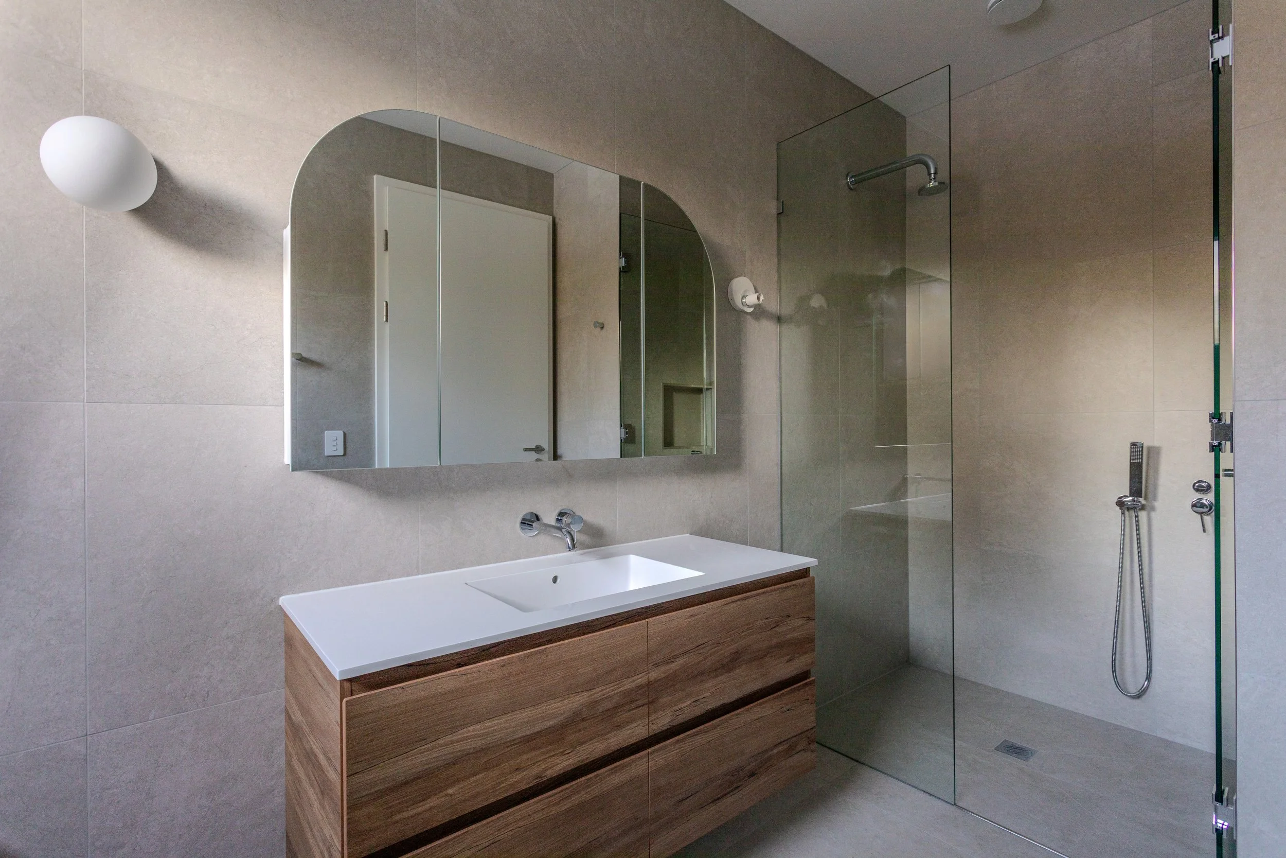 16_Aintree_Rd_114-HDR.jpg