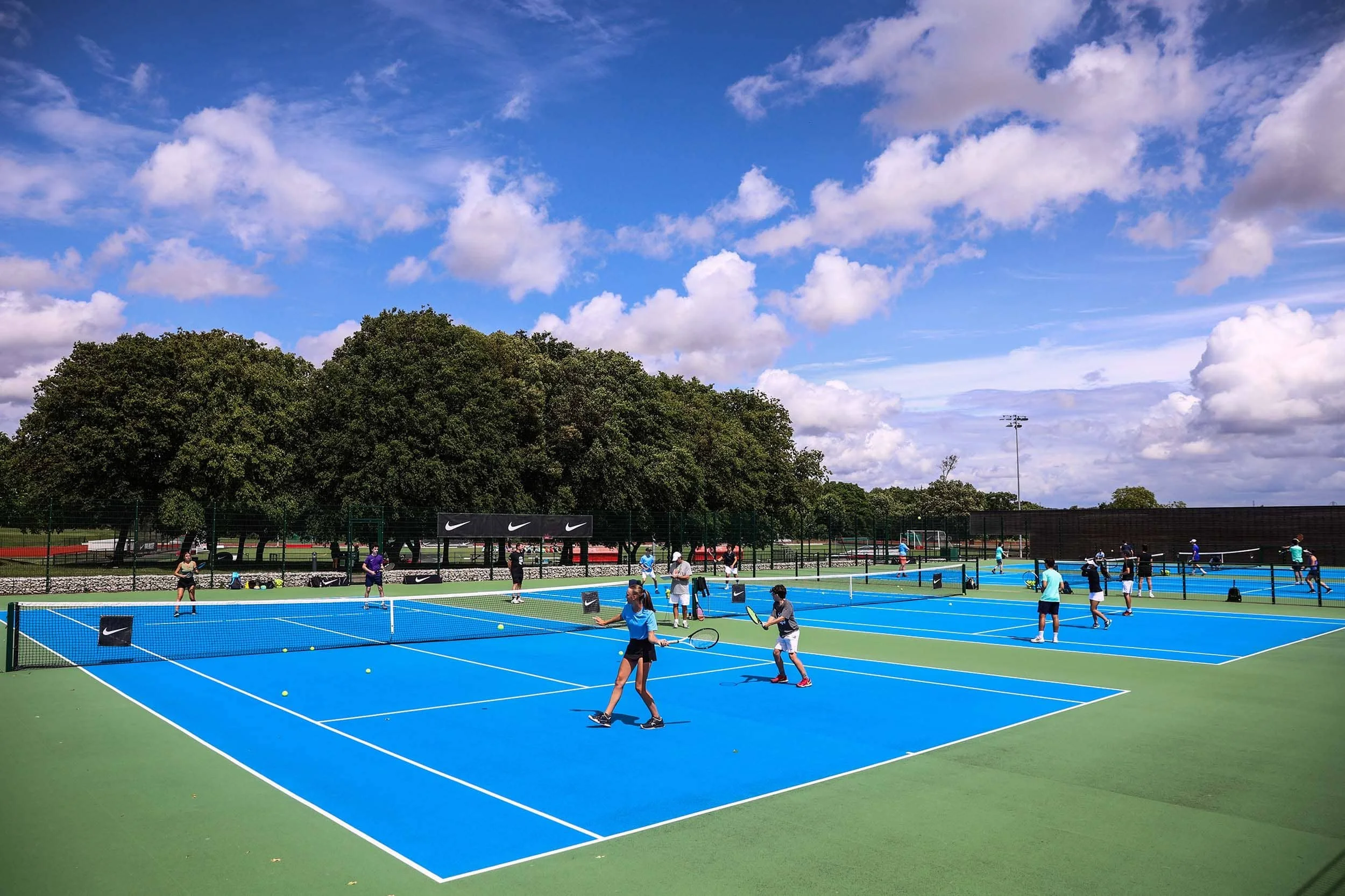 Radley College veranstaltet Nike-Tenniscamps