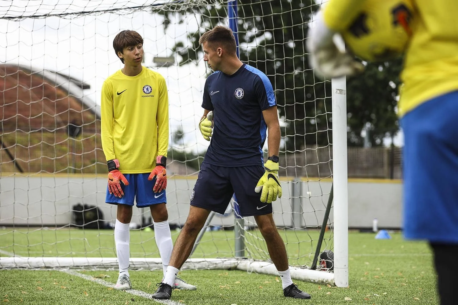 Entrenamiento de porteros en el campamento