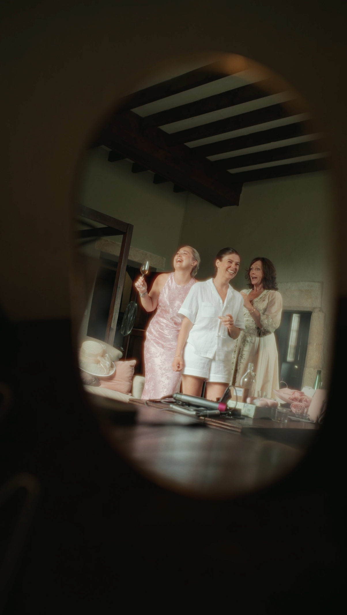 Getting ready, beautiful smiles and emotion - wedding in Chateau Rigaud - France