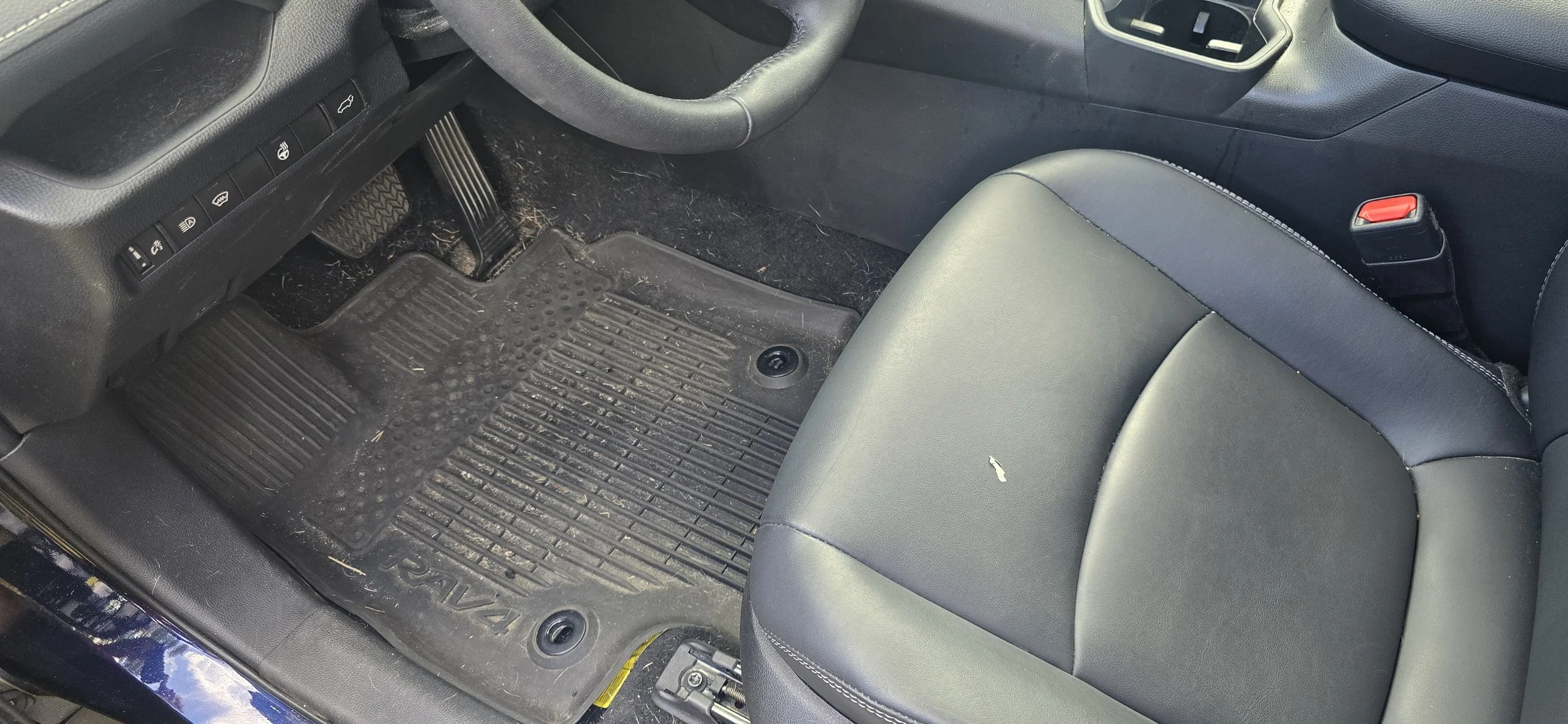 2025 - Rav4 - Mercado (2).jpg