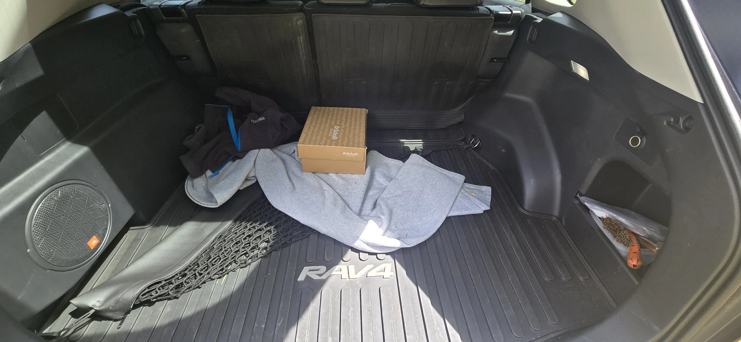 2025 - Rav4 - Mercado (3).jpg