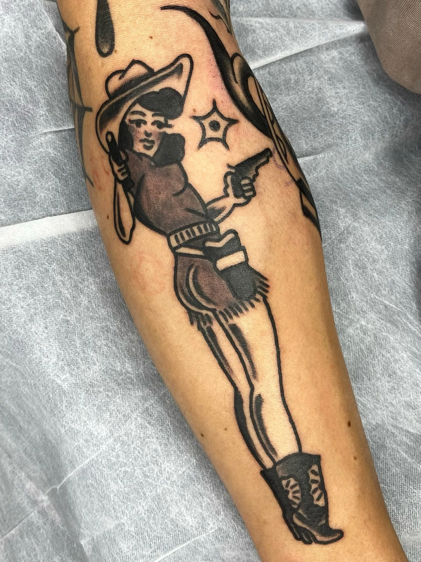 Done @timetattooco Thanks @theee_kneeessss 
Dm to book 

#sgtattoo #singaporetattoo #traditional