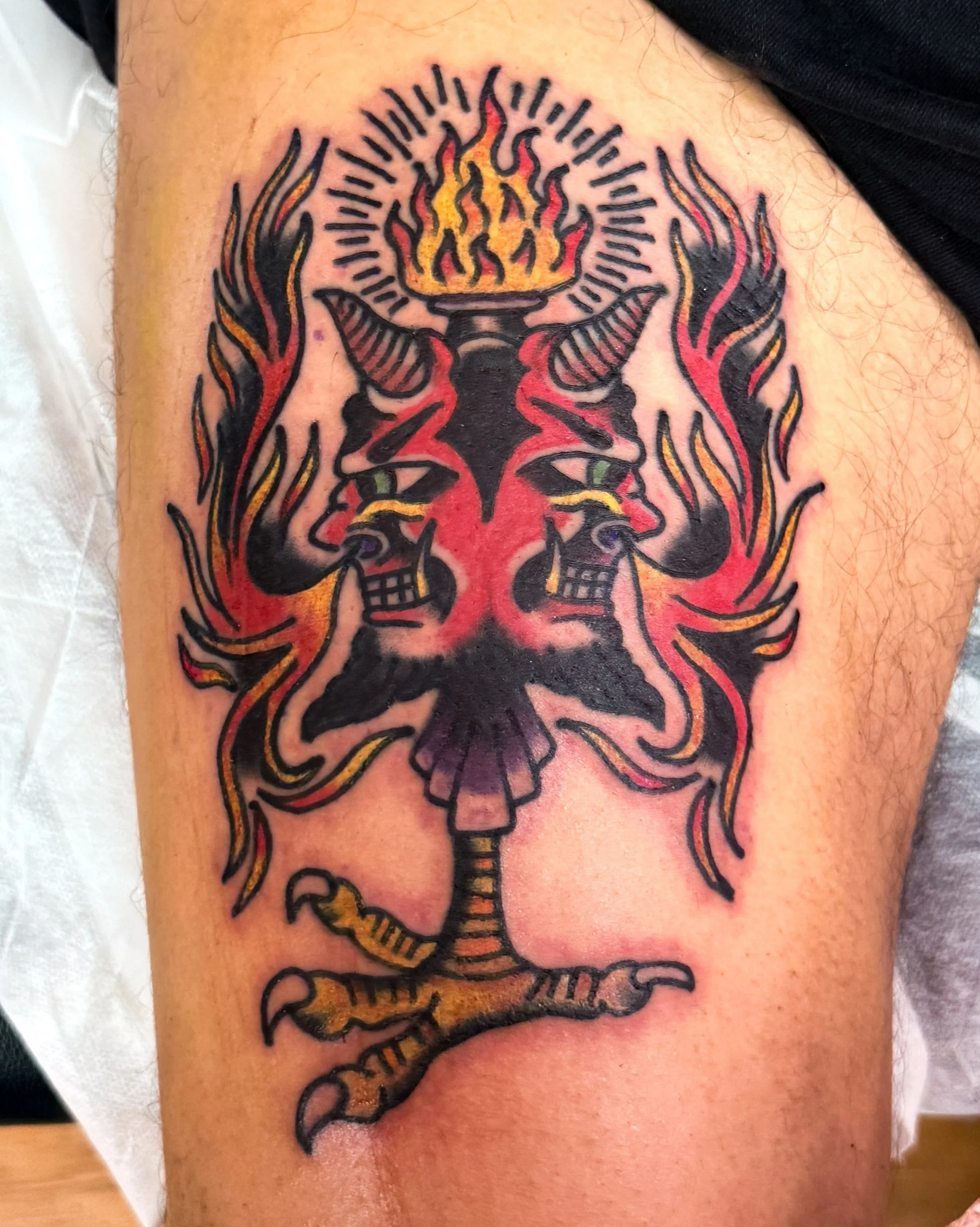 Off my flash! My favourite design by the king of baltimore. done @timetattooco . Got time to tatt this weekend dm for tattoos at apprentice rate 🥸
.
.
.
.
.
.
#singaporetattoo #americantraditional 
#traditionaltattoo #flash #tattoo