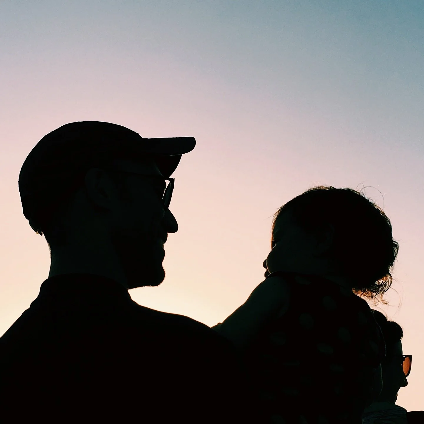 💬 Let&rsquo;s talk about something we don&rsquo;t hear enough: postpartum depression can affect fathers, too.

Up to 1 in 10 dads experience paternal postpartum depression &mdash; often in silence. While the focus is (rightfully) on the birthing par