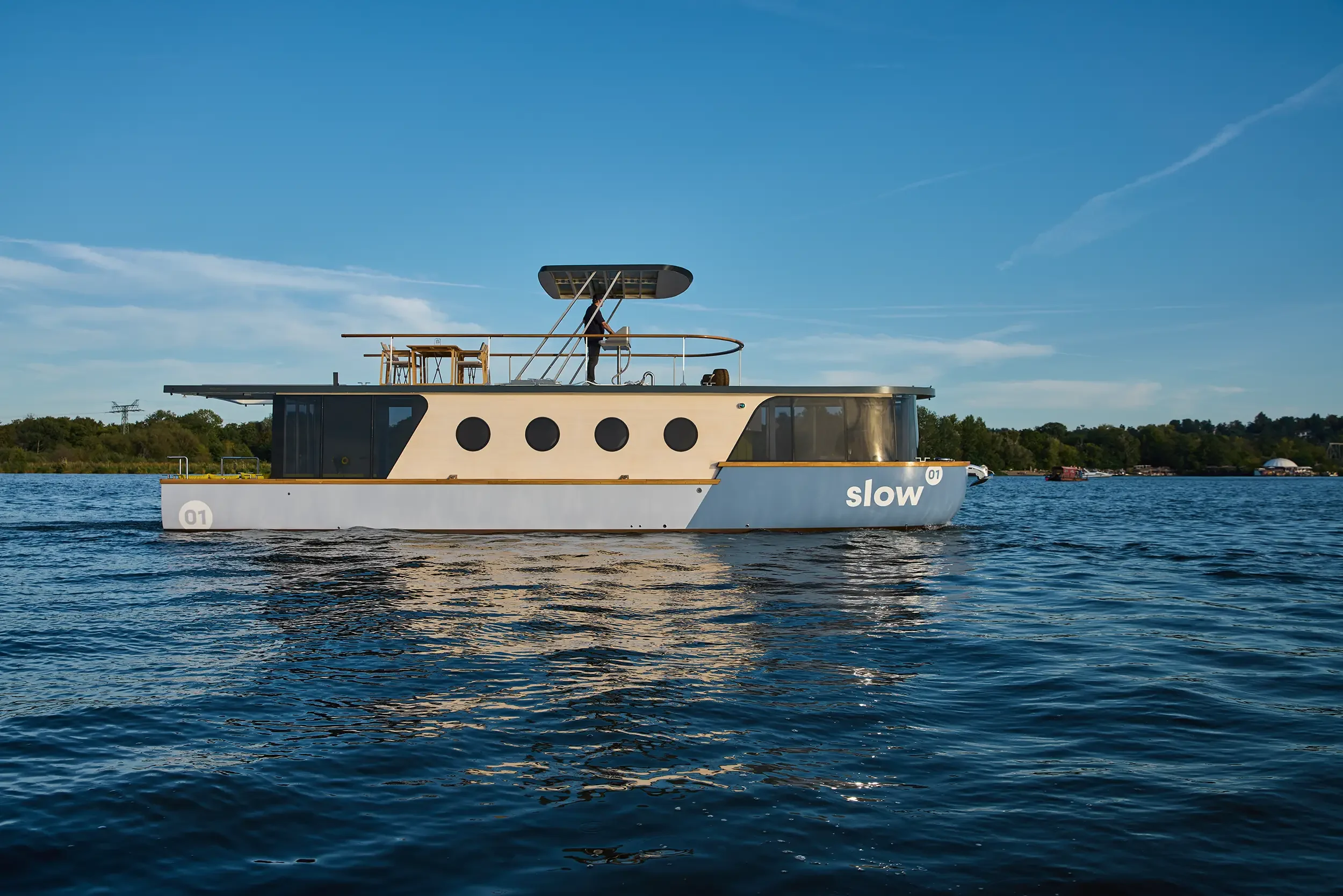 Seitenansicht Slow-Reiseboot