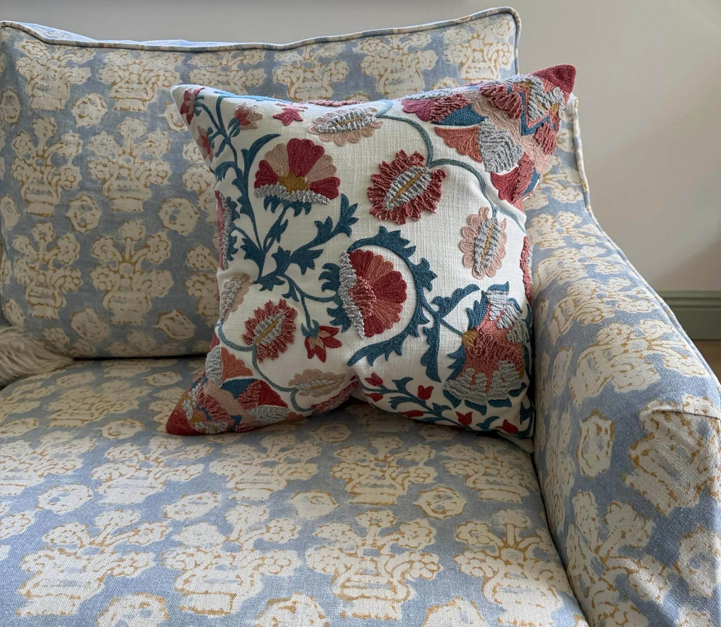 Colourful Linwood Fabric Covered Sofa Pattern Kilkenny