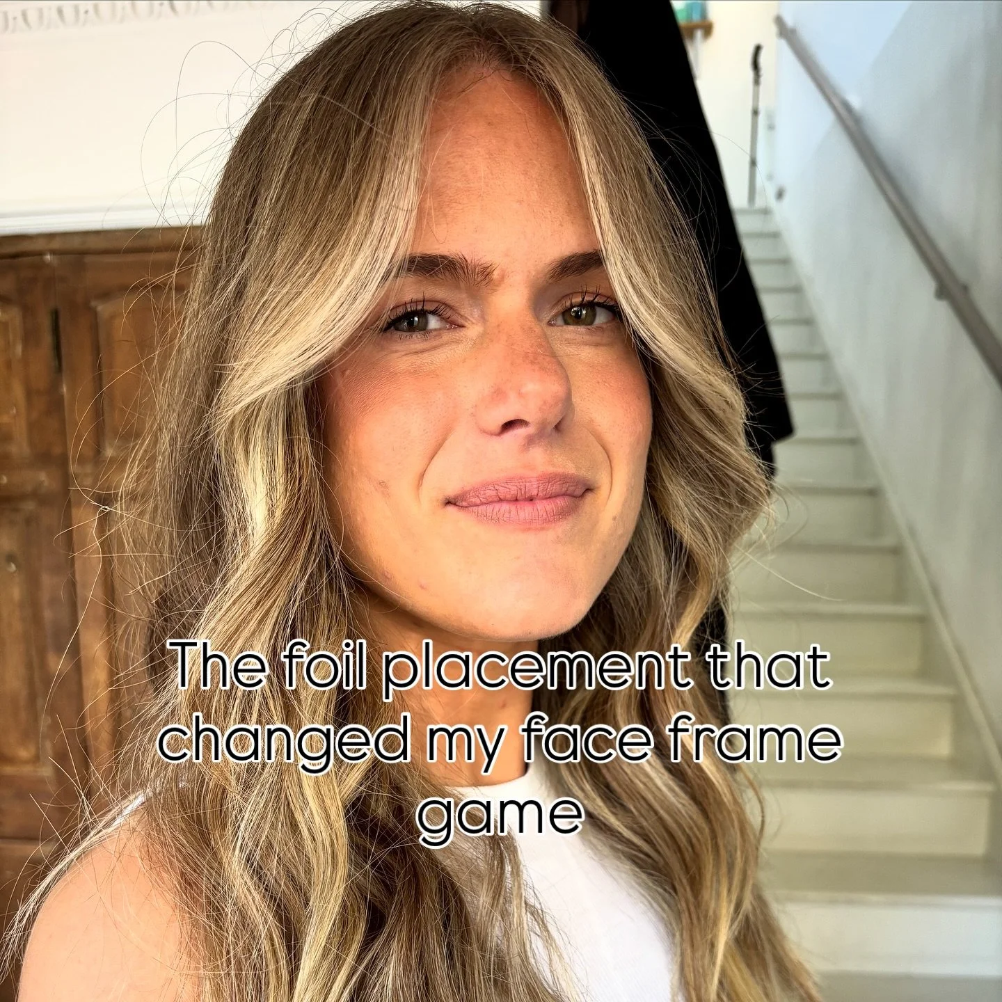 The foil placement that changed my face frame game &hellip;

Save this for later &hellip;

I don&rsquo;t know about you but I have tried every single placement, backcombing technique etc for face frames. 

Although there are a few factors that come i