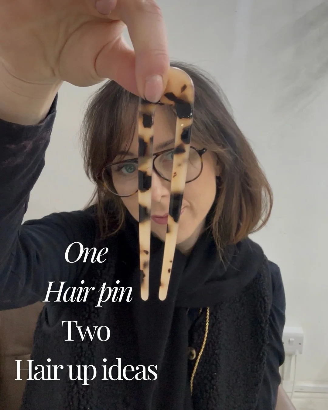 One Hair Pin - Two Hair Up ideas 

The EASIEST &amp; EFFORTLESS hair up ever 

I&rsquo;ve been noticing the classic French twist predicted trend for this year so thought would put a little modern twist using the hair pin 

You can tweek and pull hair