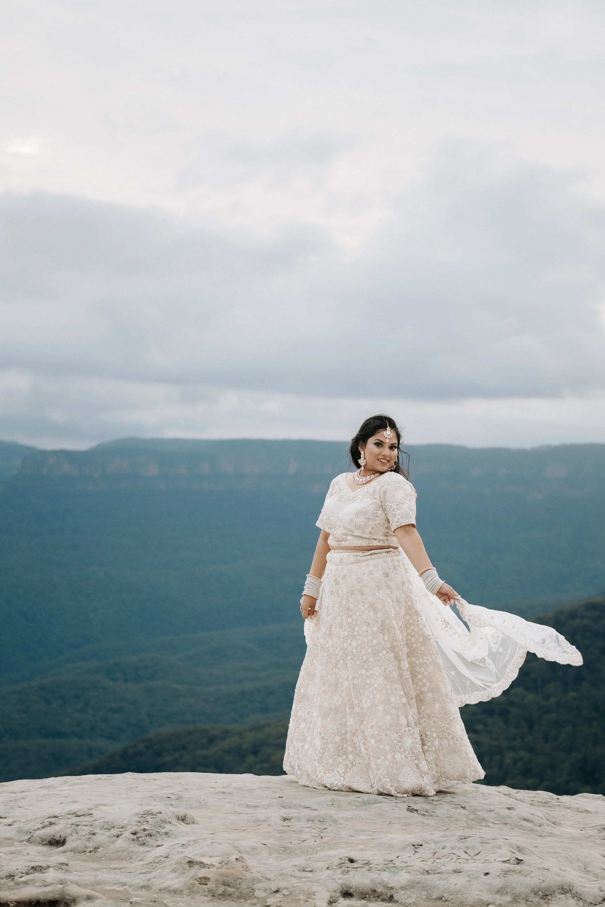 Blue Mountains bride elopement photography romantic mountain wedding Penrith scenic ceremony
