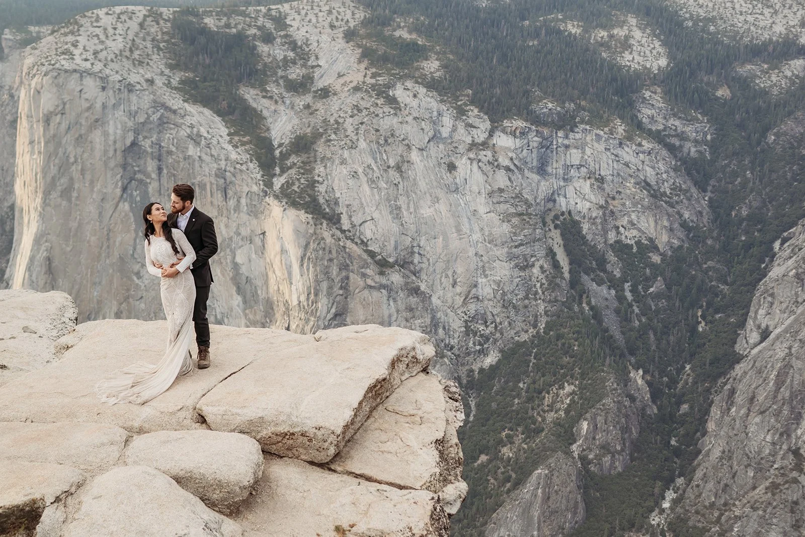 Christina + Sean Get Married V35_6741.jpg