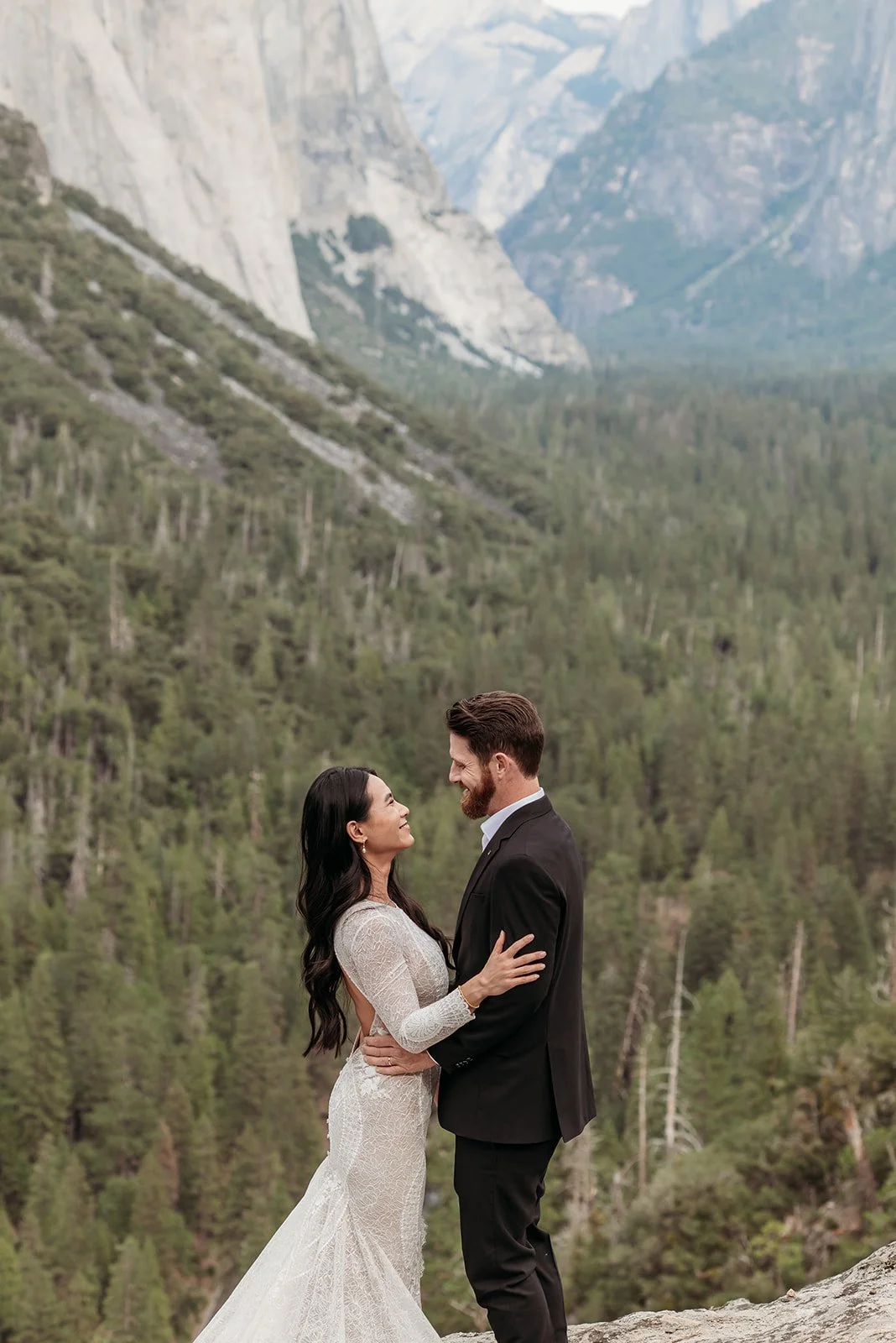 Christina + Sean Get Married V85_5433.jpg