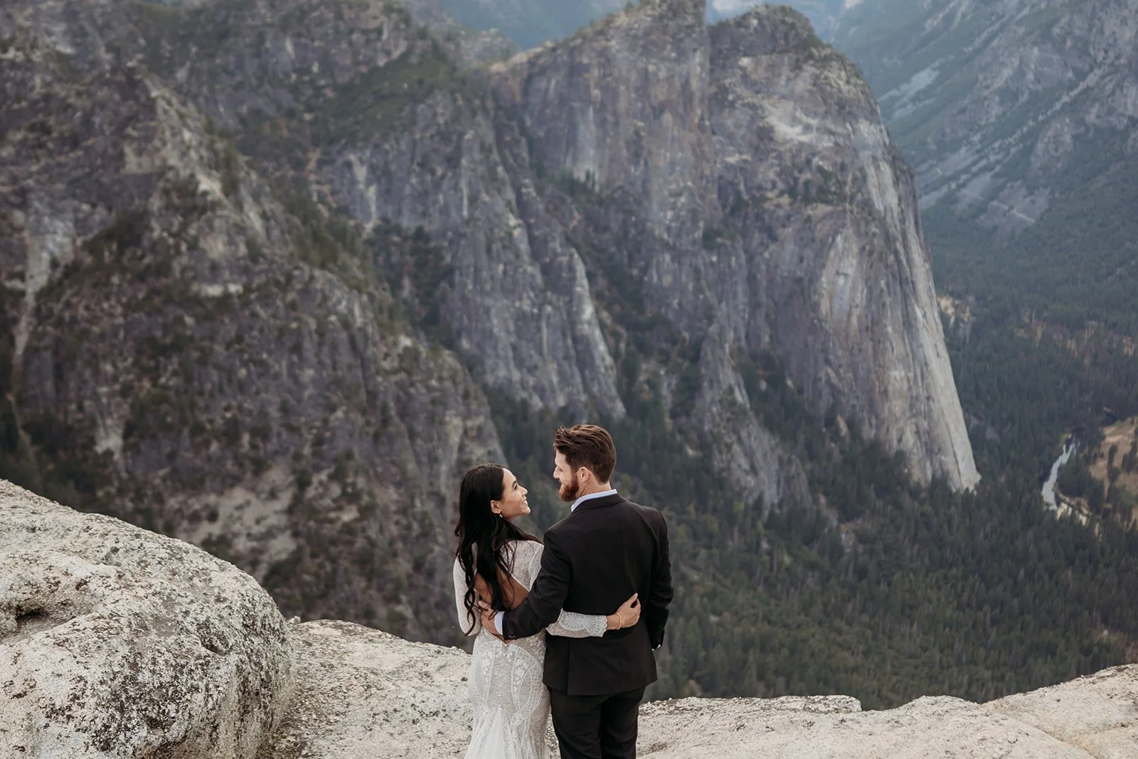 Christina + Sean Get Married V35_6673.jpg