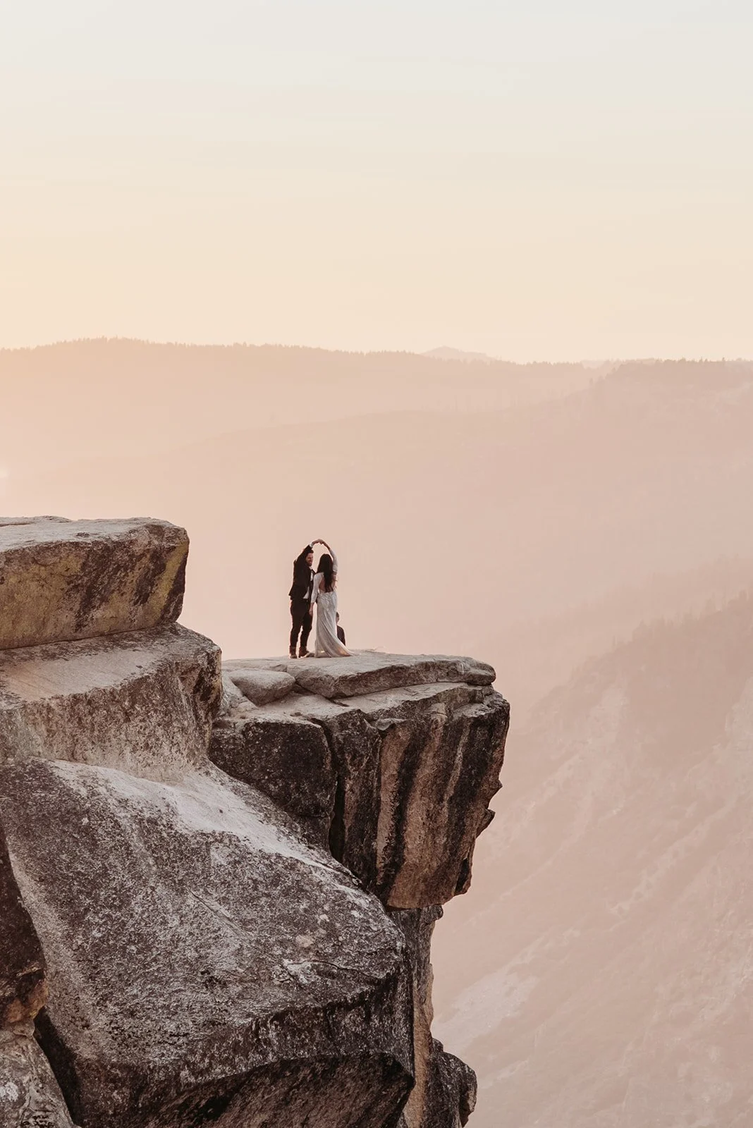 Christina + Sean Get Married V85_6124.jpg