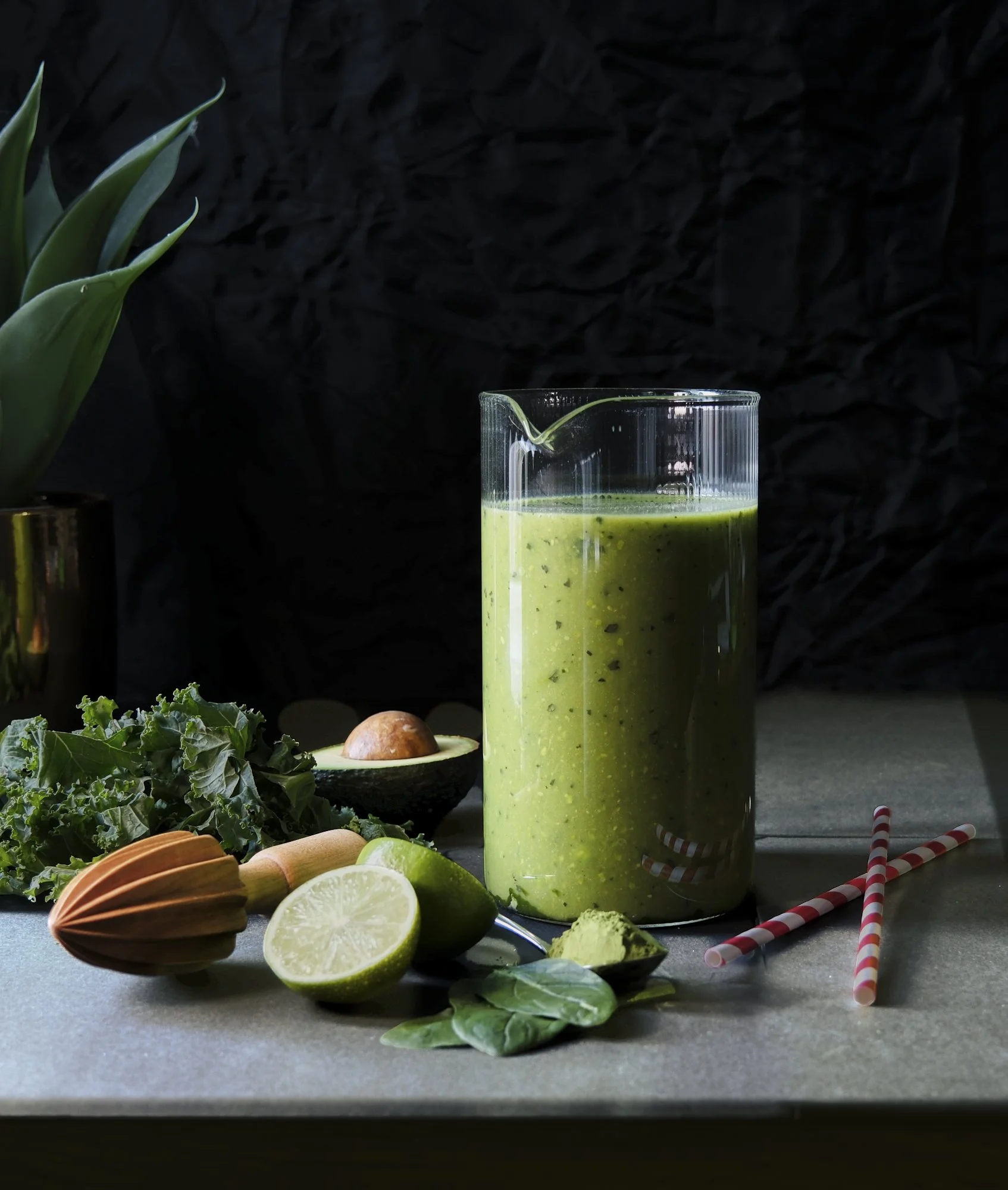 Image analysis exercise to identify the techniques applied by Anja Bergar in her 2017 photography "Green Smoothie".