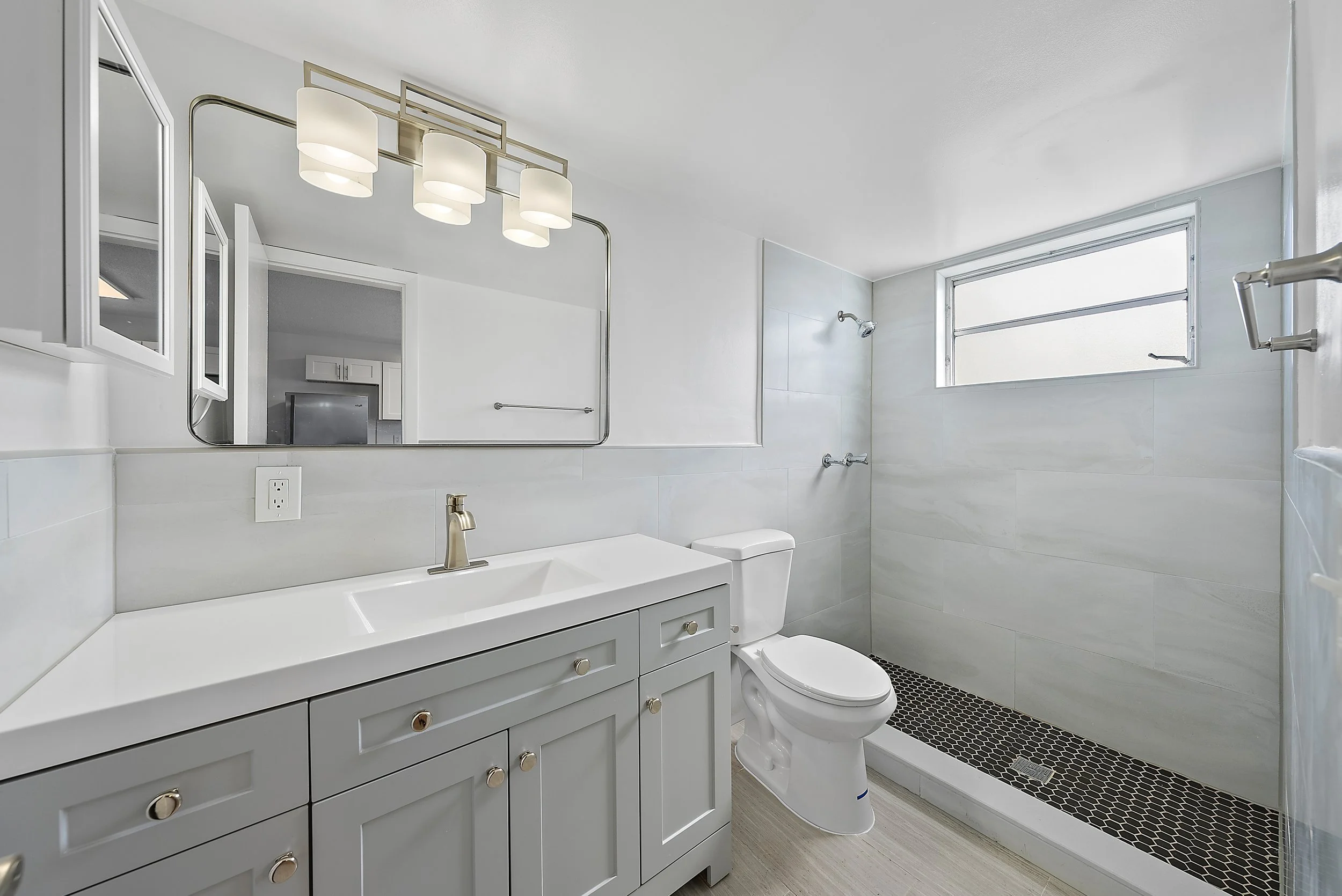 360 Fiesta Avenue, Apt E206 & D107-2.jpg