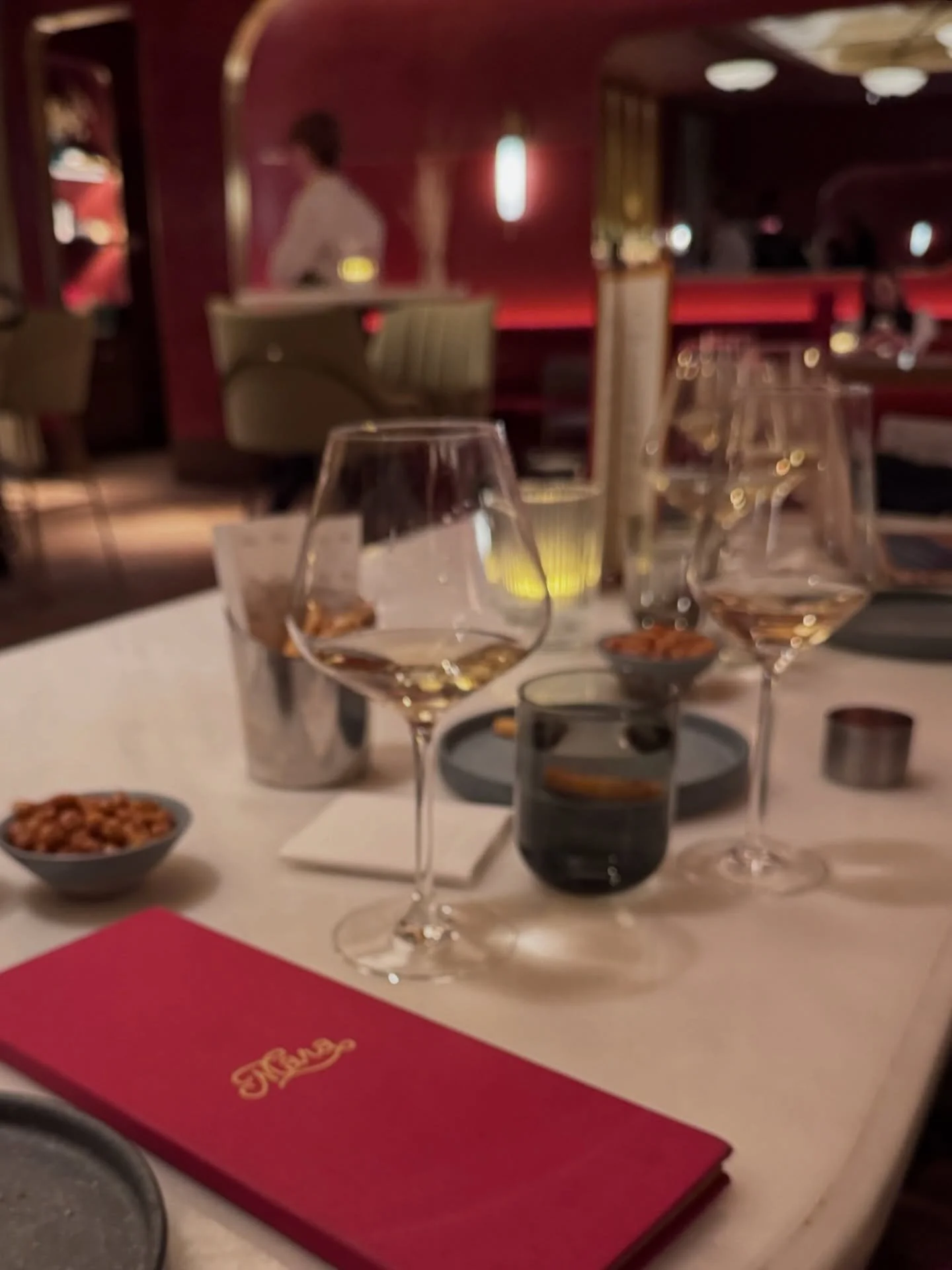 Bar Mara downtown is a luxe complement to the Four Season&rsquo;s Mediterranean-inspired restaurant by Chef Gavin Kaysen, a James Beard award-winning Minnesota local. Mediterranean bites, an impressive wine list (shoutout Mary Kennedy) and sultry dec