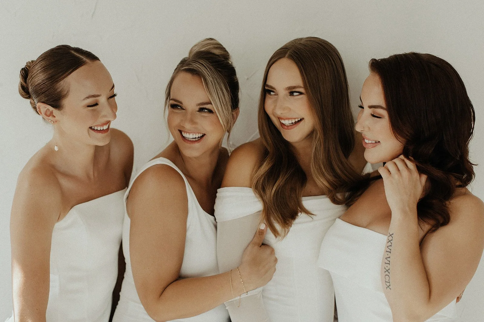Mimosas, music, and your favorite girls by your side! Getting glam together is the best kind of morning.
Let Veil Beauty Co. take care of all the hair and makeup magic so you can kick back, laugh, and soak in every moment. completely stress-free!