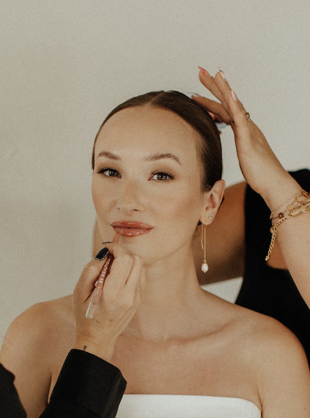Every hair perfectly in place, every lash locked and loaded 
At Veil Beauty Co. we make sure you&rsquo;re aisle ready from the first glam brush to the final touch!
