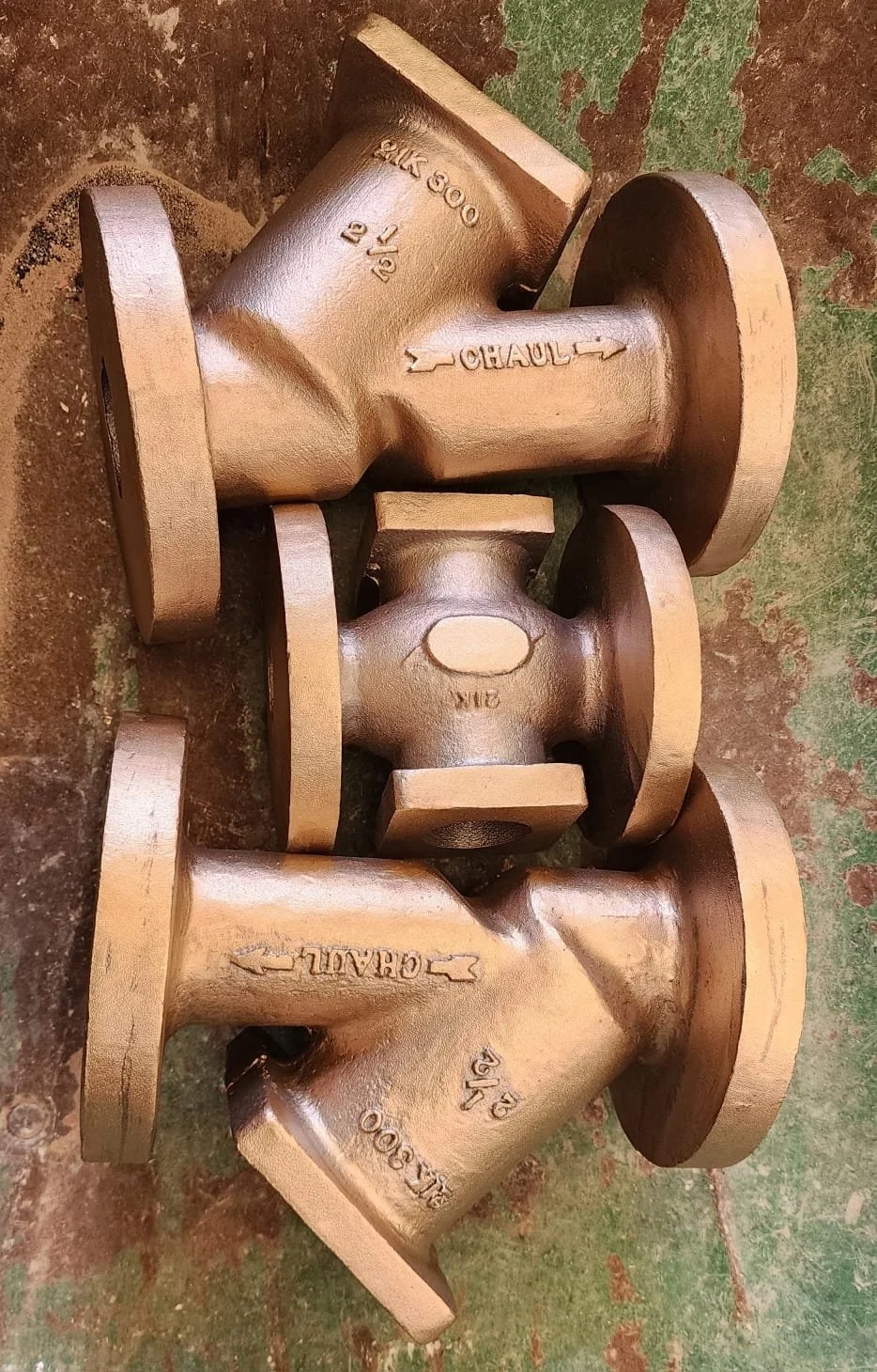 Válvulas con bridas marca CHAUL