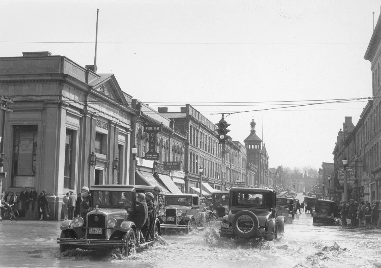 Figure_32_Flooding_in_Downtown_Galt_1929_City_of_Cambridge.jpg