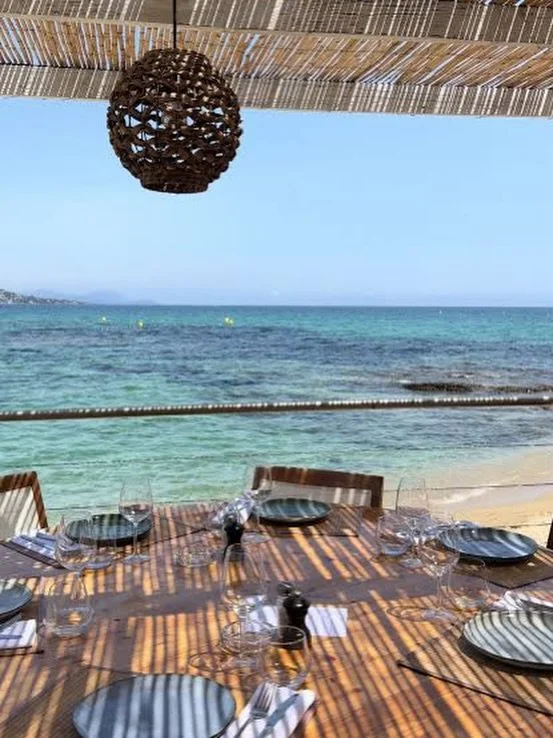 We are kicking off the summer (and my birthday) in the ch&iacute;cest place in the Mediterranean. Our next retreat house will be in Sainte-Maxime, the view across the bay to Saint-Tropez. Beach clubs. Ros&eacute;. Sun that doesn&rsquo;t quit. Sainte-