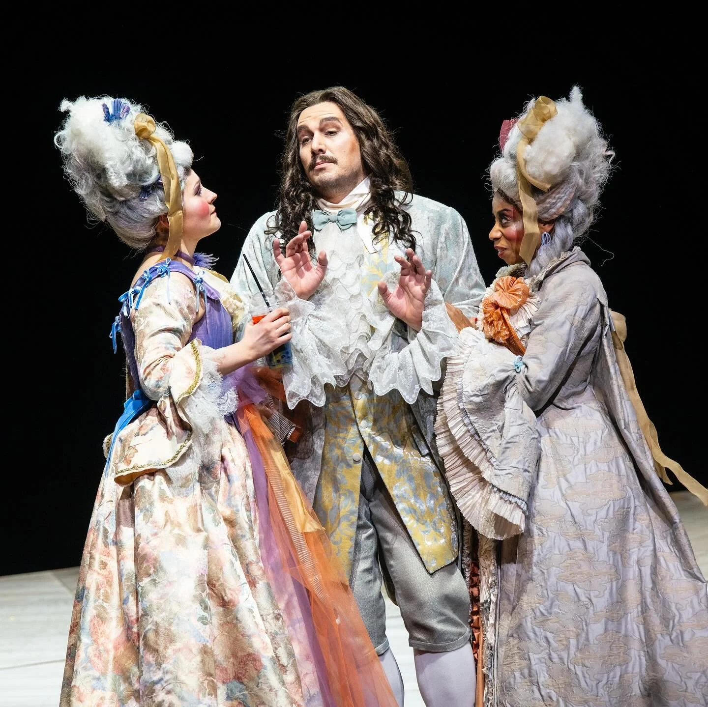 LA CENERENTOLA @aalto_musiktheater_essen
noch einmal morgen 👠⏳

Who wore it better ? 
Tisbe or Marie Antoinette (aka Kirsten Dunst) 🧋😈🧁

#operasingersofinstagram #opera #mezzosoprano #rossini #operasinger #cenerentola #cinderella #aaltotheateress