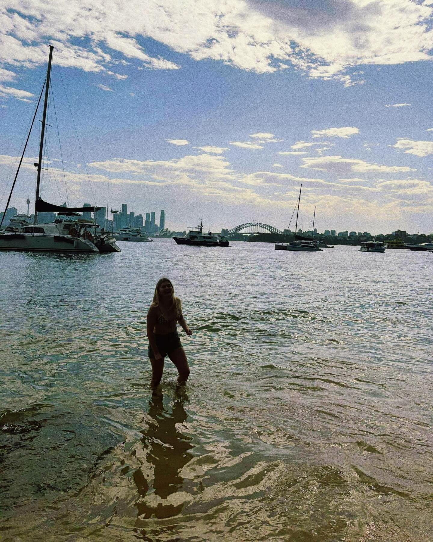 Peak Australiana &hearts;️🌞🌈🦘🪸🍃🐠🦈🥭🐨

I&rsquo;m so grateful to have had some time between rehearsals for a cheeky visit back home (and in summer too 🥹) to see my nearest &amp; dearest after nearly 2 years, 3 YAPs, 2 moves between cities and 
