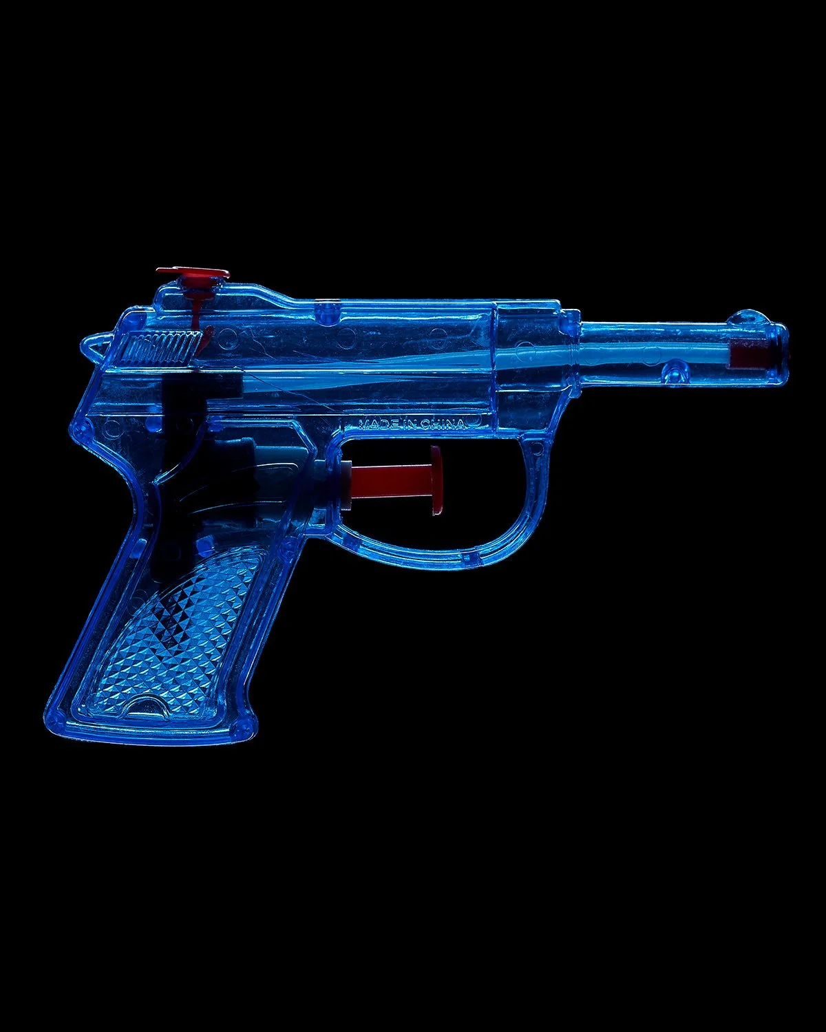 20210809_1035_BlueWaterPistol-copy.jpg