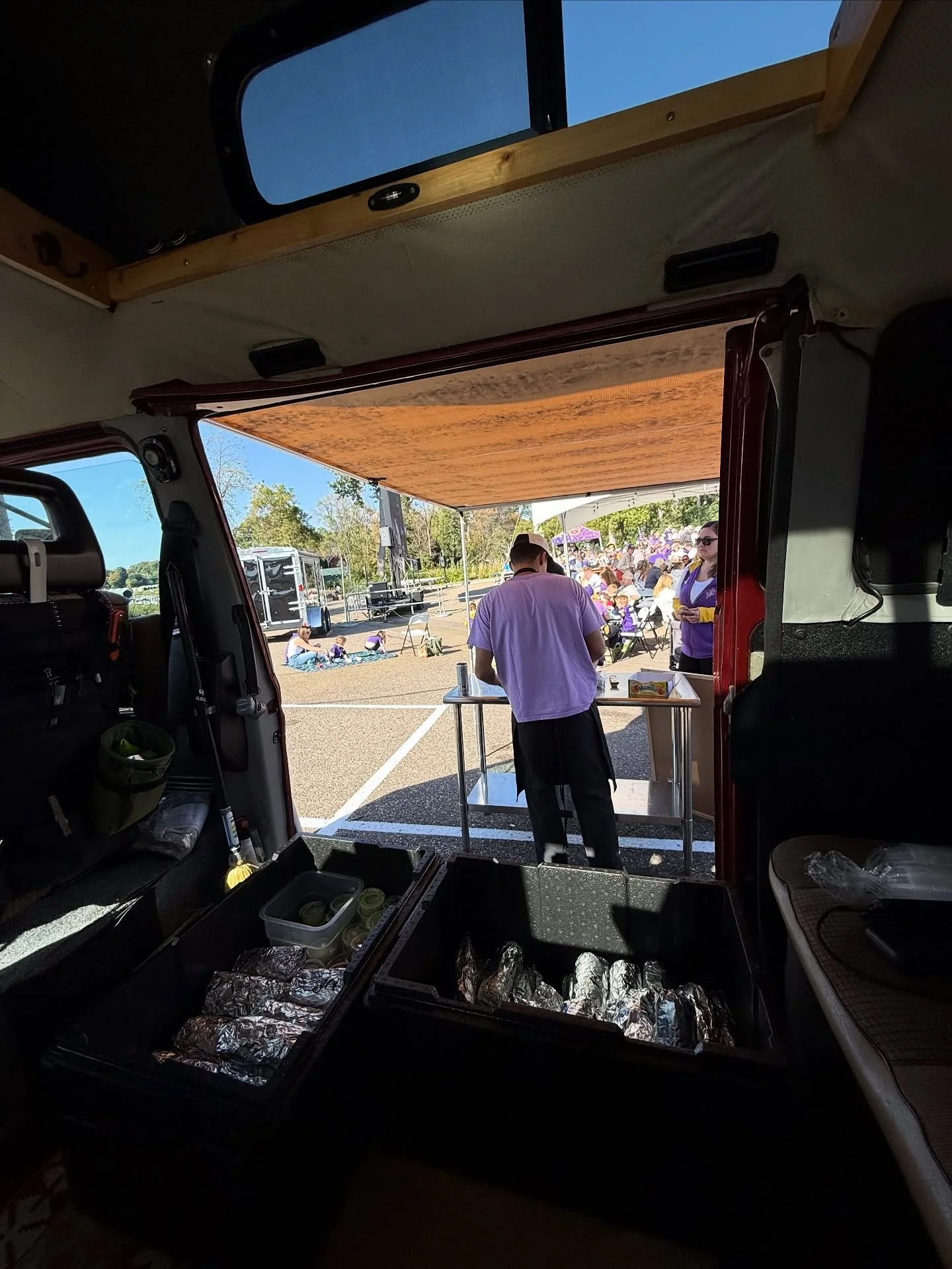 Another pre-roll pop up going down this weekend for @backchannelbrewing UVGE this Sunday starting at 11am 😈🏈 We will have our pre-rolls on hand at the brewery starting at 10:30am for grab &lsquo;n go until supplies last, so make sure to get their e