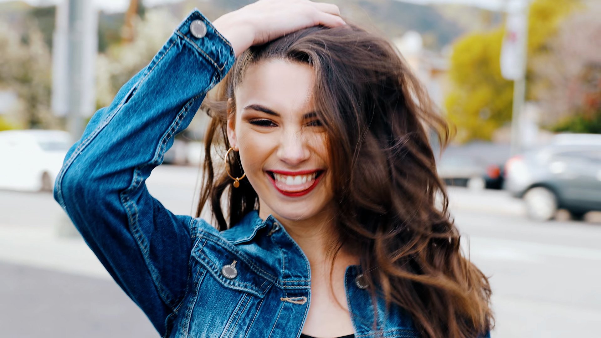 S&P Website Reel 25 002.00_02_34_05.Still003.jpg