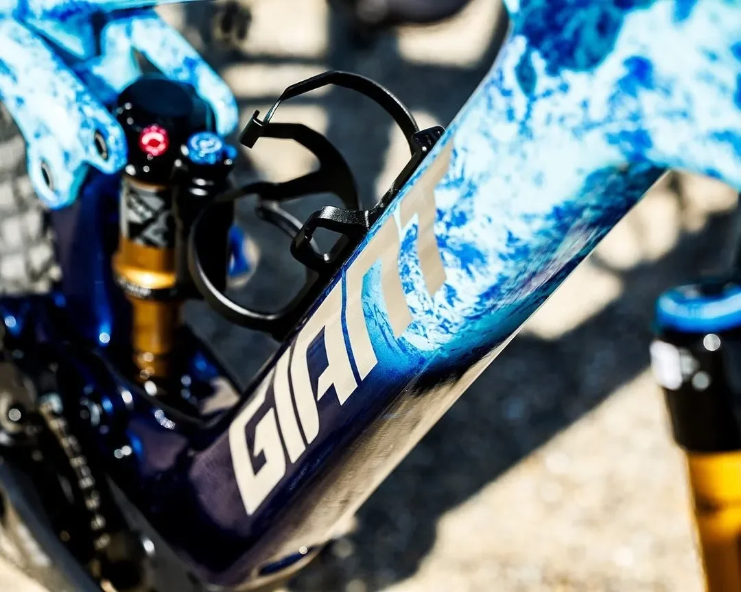 Words on a Wall – Giant Bikes