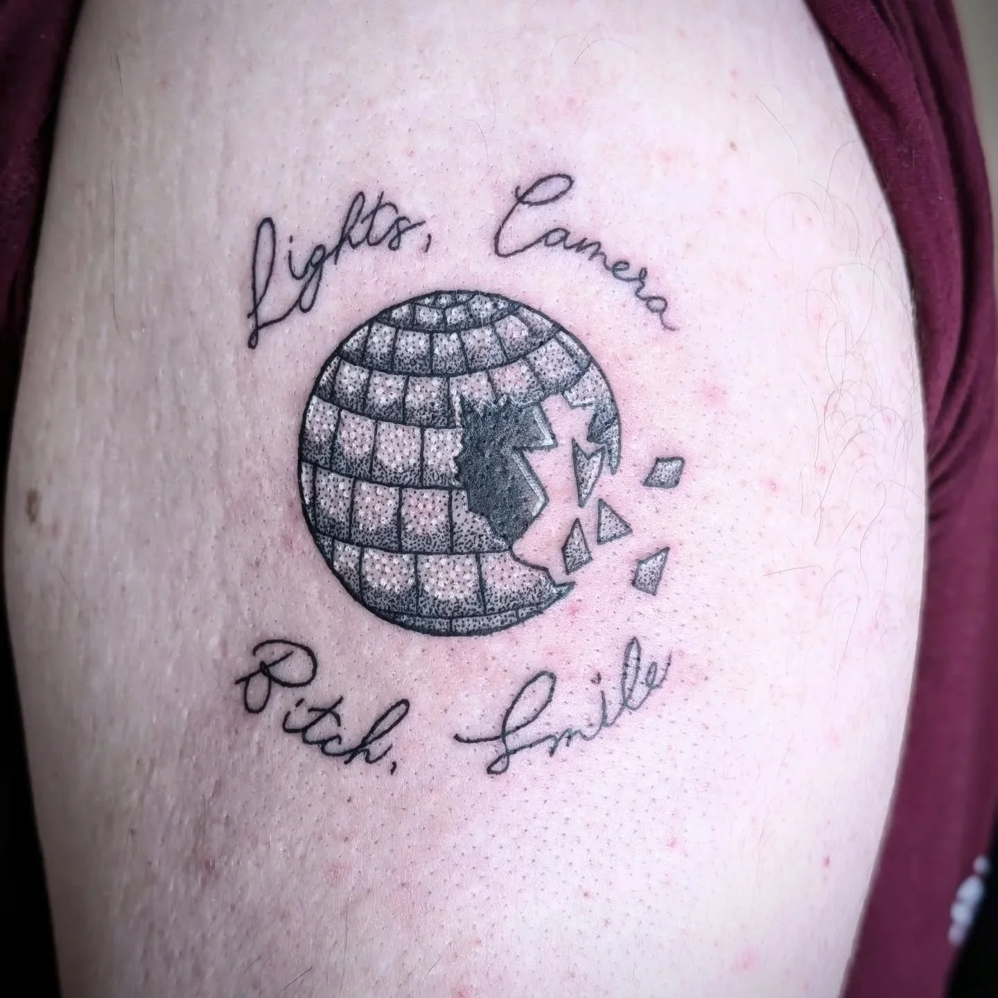 @arealjoytattoos did this sparkly broken disco ball for a clients first tattoo! 

#tattooideas #tattoo #tattooinspo #ts #lightscamerabitchsmile #discoball #allegoryink #worldfamousink #electrumstencilprimer #electrumcartridges #thistleandoak #shelbyo