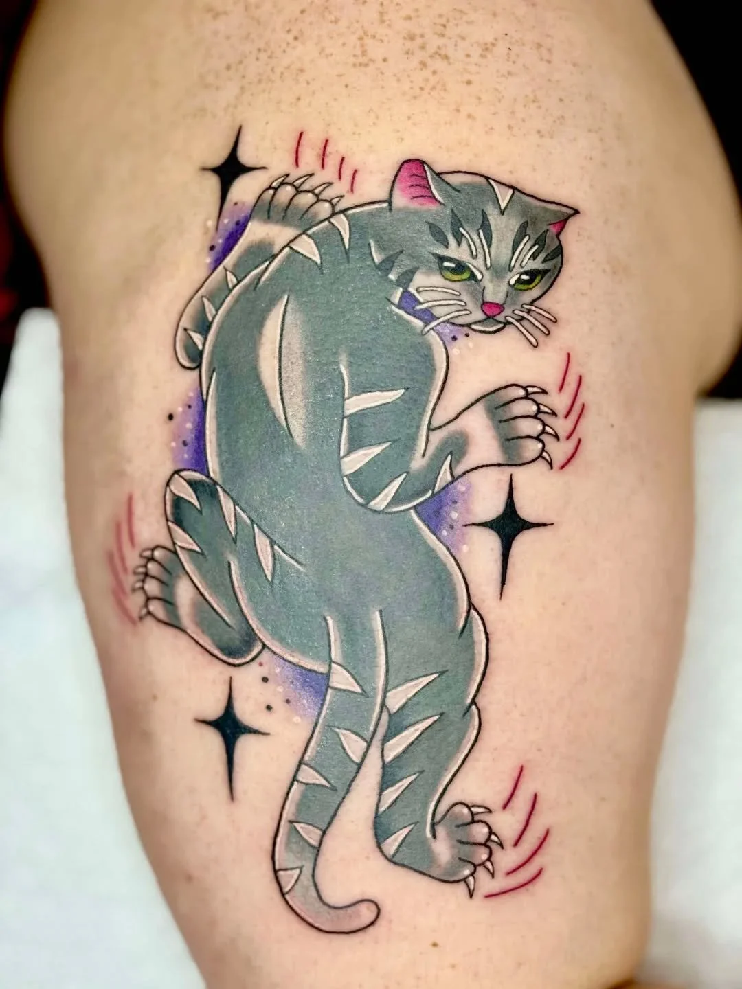 Memorial for the clients cat, trad panther style! @zhetacreations is currently booking for November/December. Link in bio to book! 

#tattoo #tattooinspo #tattooideas #womenartists #ohiotattooer #worldfamousink #queerartist #queerownedbusiness #elect