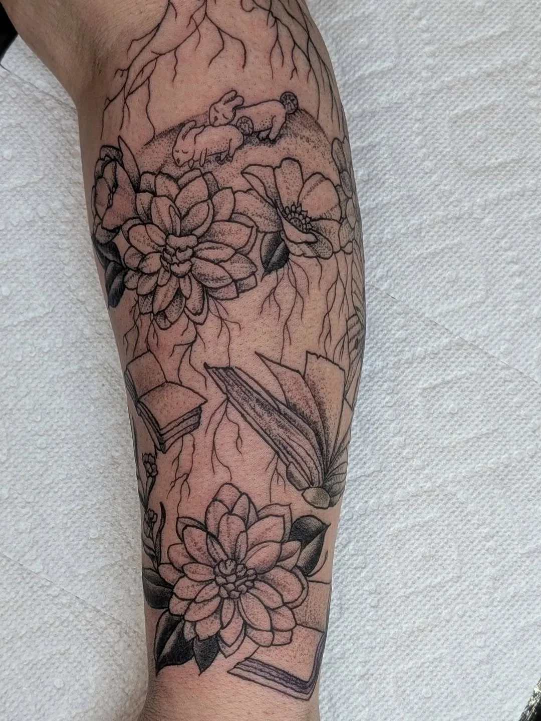 @arealjoytattoos added on to this sleeve recently for a bookish nature lover. They are currently booking for April and would love to do more large scale projects. ✨Link in bio to book✨