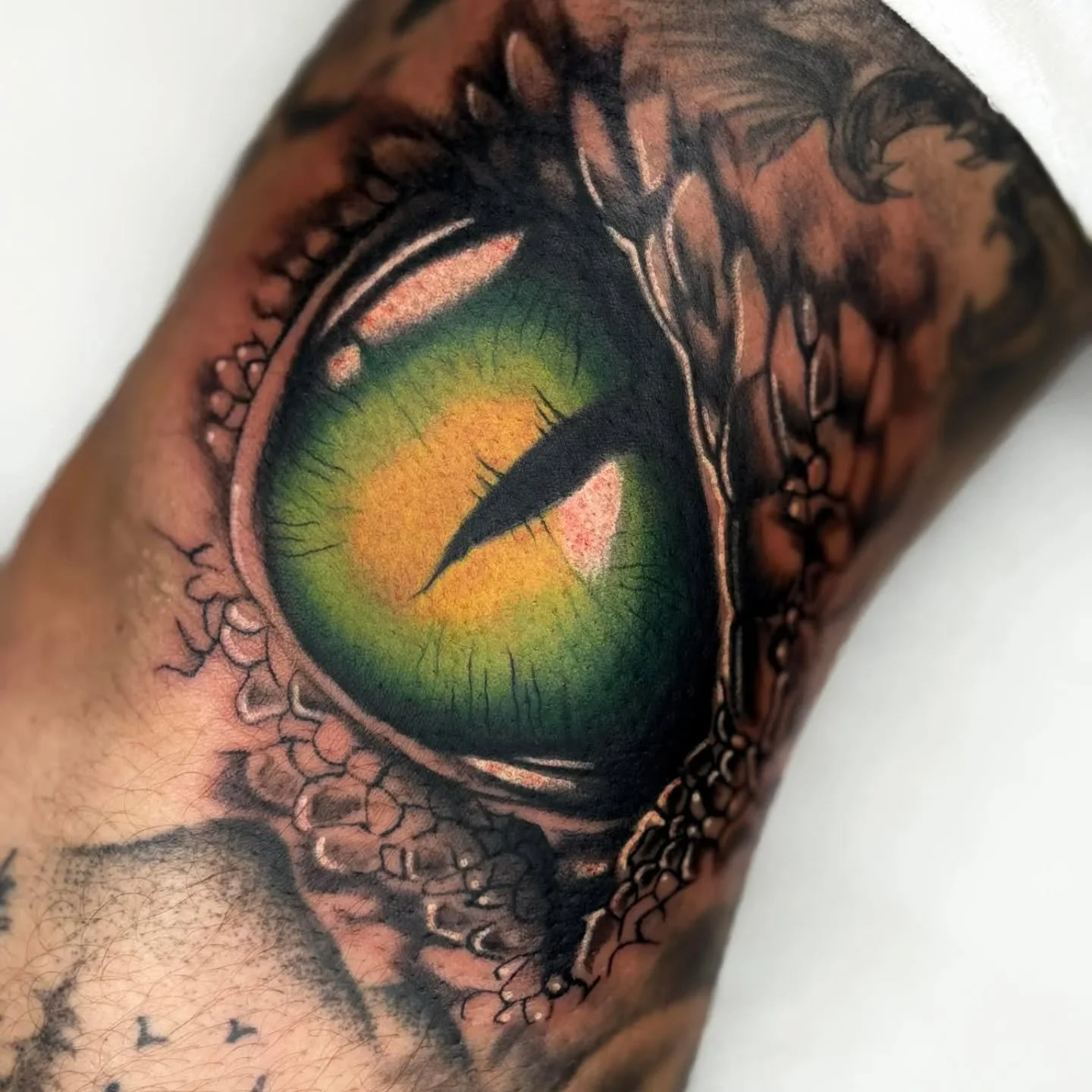 @olivia.zheta tattooed this gorgeous Dragons eye. They are currently taking on more projects like this And booking for end of April. Send an inquiry today to book. ✨Link in bio✨

#tattooidea #womanowned #tattoos #worldfamousink #electrumcartridges