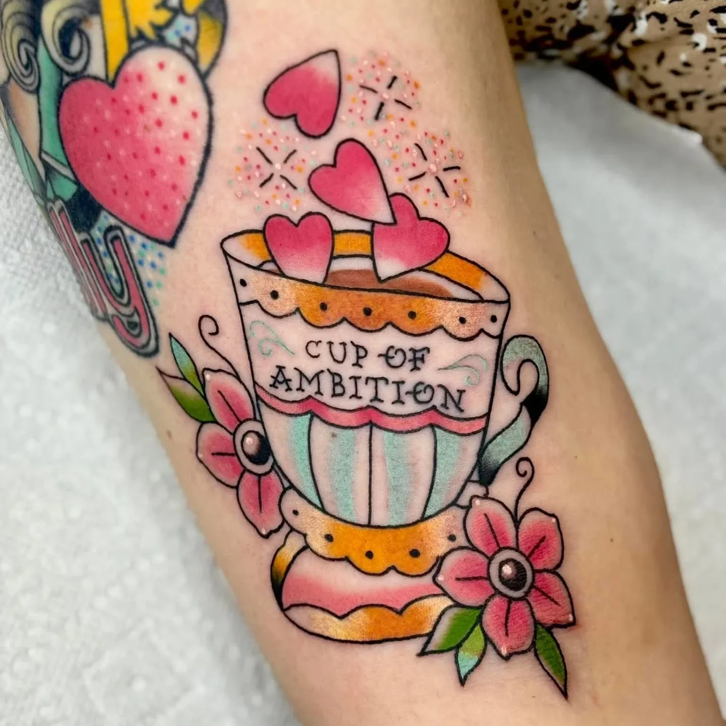 @zhetacreations did this inspired piece for some very happy Dolly Parton fans. They are currently booming for May/June. Send an inquiry today to book! ✨Link in bio to book✨