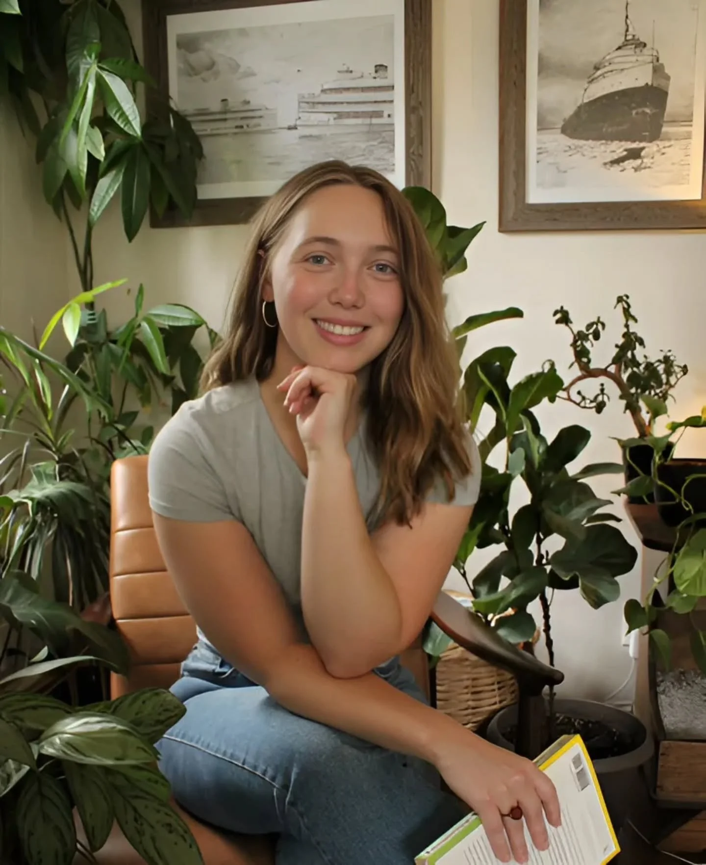 Hi! If you're new here, welcome!

 I&rsquo;m Karli, a Virtual Assistant for healthcare professionals. While I&rsquo;m based in Ontario, Canada 🇨🇦, I support clients across the country who are looking for help with clinic admin, socials, and their w