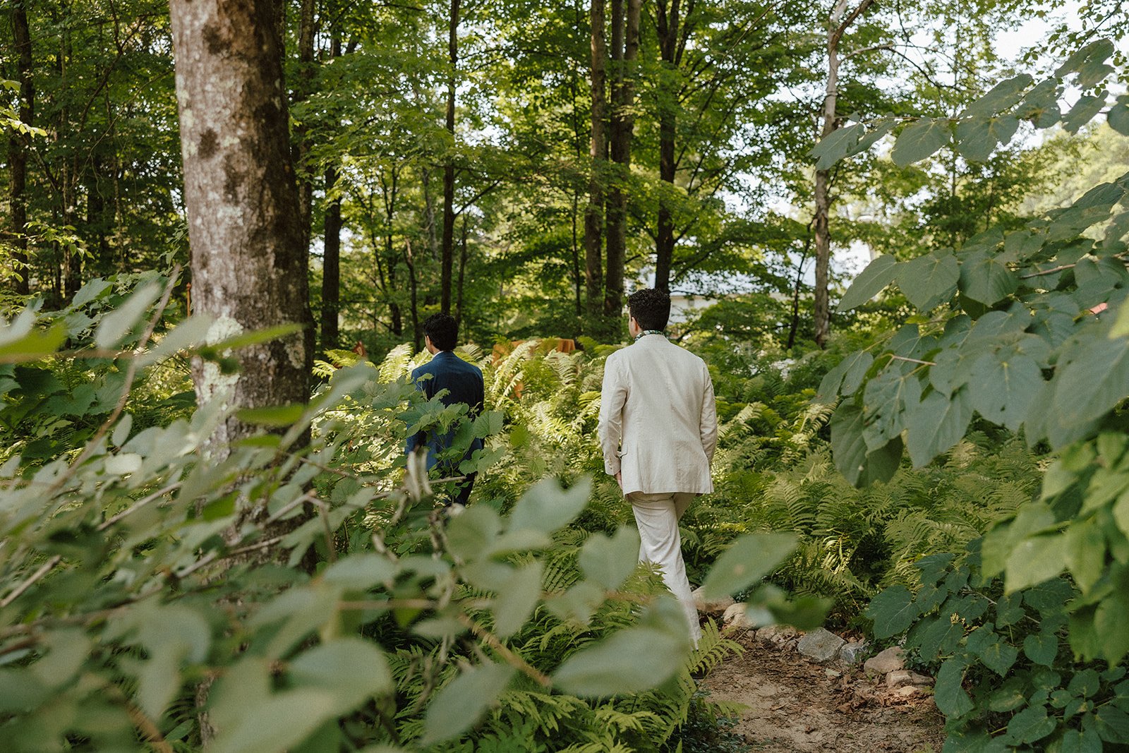luna-munn-photography-vermont-wedding-the-tillerman-noah-lee0165_websize.jpg