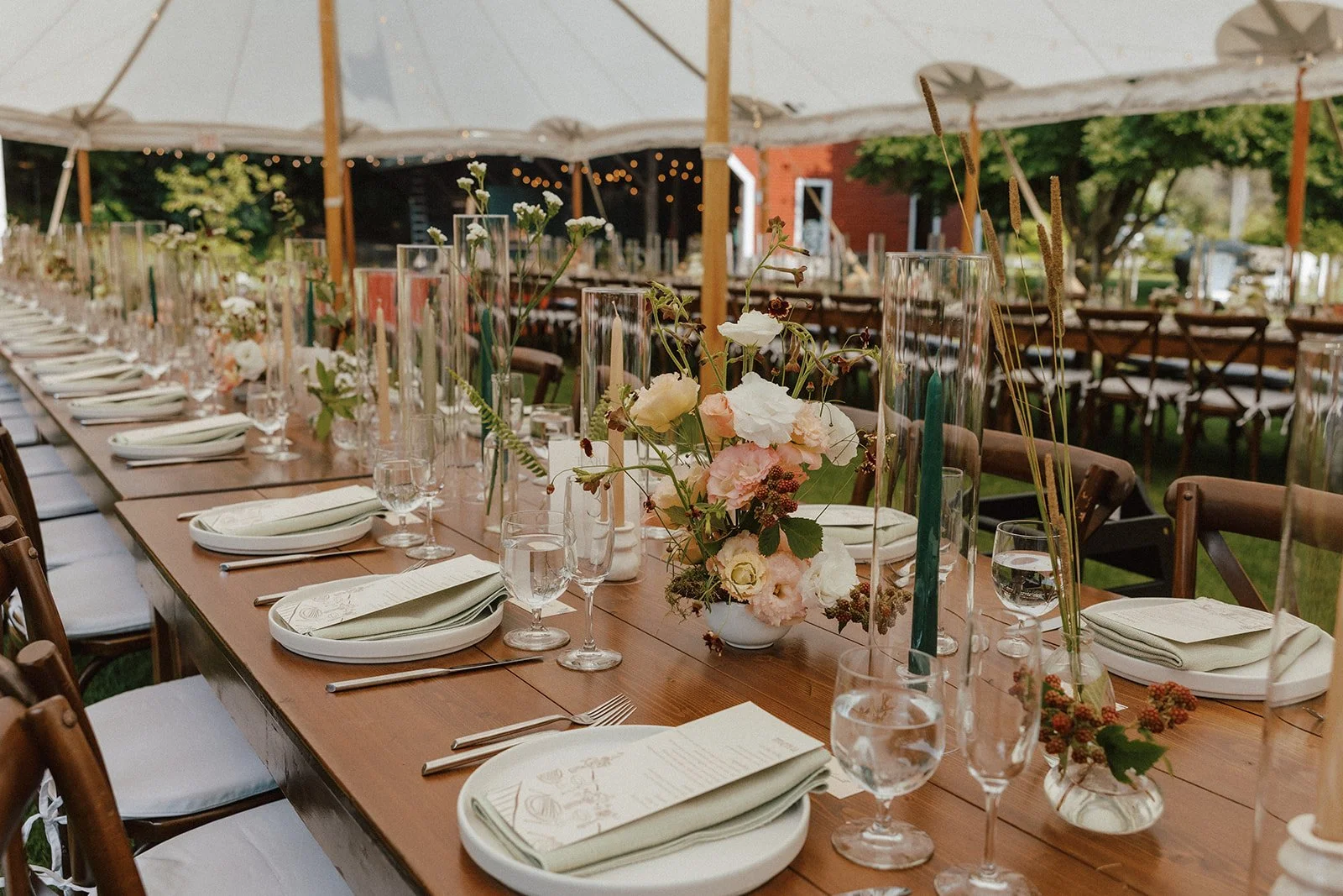 luna-munn-photography-vermont-wedding-the-tillerman-noah-lee0727_websize.jpg
