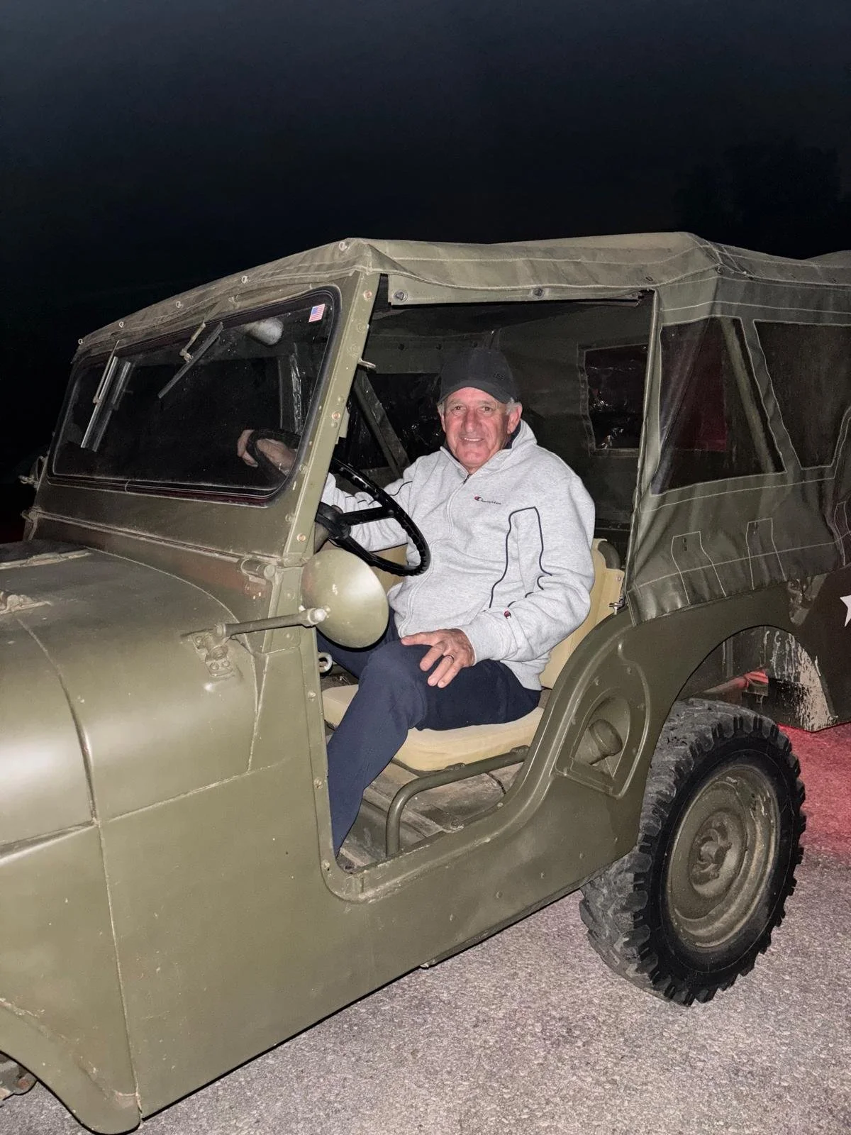 PHOTO-2025-11-01-12-10-11 4.jpg