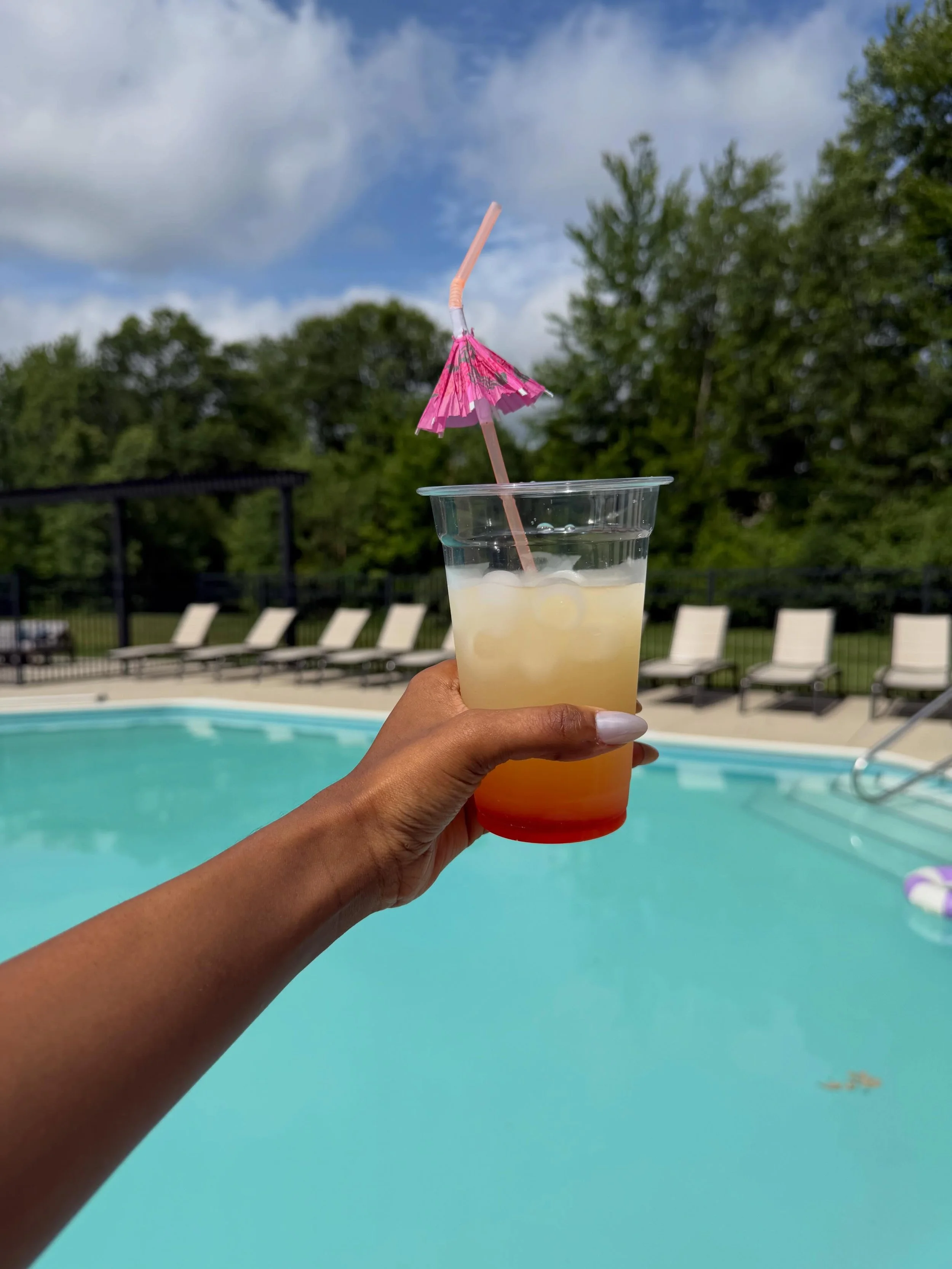 🍋✨ The Lemonade Bar is officially OPEN! ✨🍋
Beat the heat and stop by the clubhouse for a refreshing cup of peach, raspberry, pink, or classic lemonade! 😋🍑🍓💗🍋
And even better&hellip; thanks to our brand-new ice maker, we&rsquo;re now serving ic