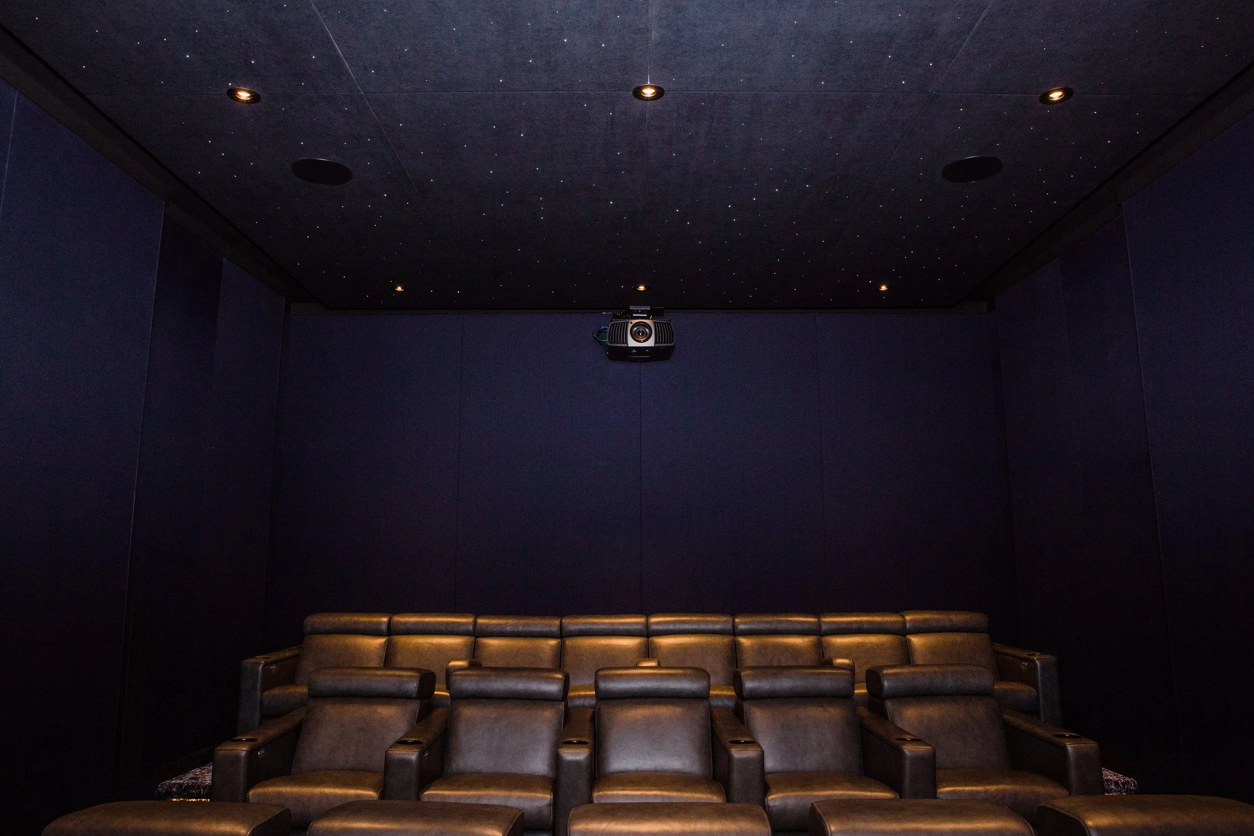 Smart Systems Gallery designs acoustic treatments that reduce echoes and improve sound clarity. Custom panels and room tuning help create balanced, immersive audio that fits beautifully into your theater.
