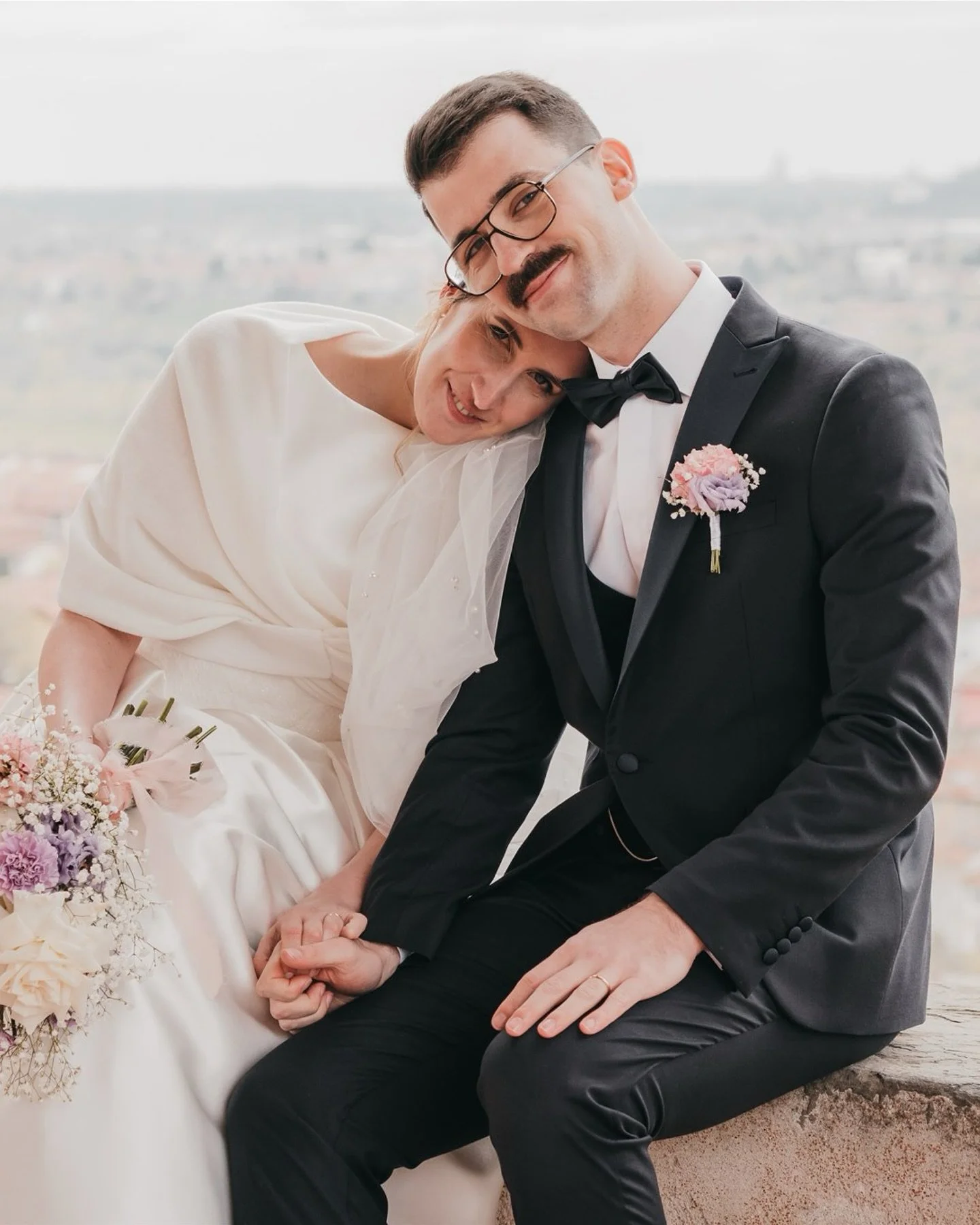 🌸
.
.
.
Photo: @weddinlove_ig
Florals: @lelleboro_lab 
Stationery: @vero.wedding 
Make up &amp; Hair: @silvymakeup 
Bride&rsquo;s Dress: @carolisposi 
Groom&rsquo;s Suit: @carolisposi 
Music: @musica_per_eventi 
Bride: @anna_todeschini 
Groom: @vent